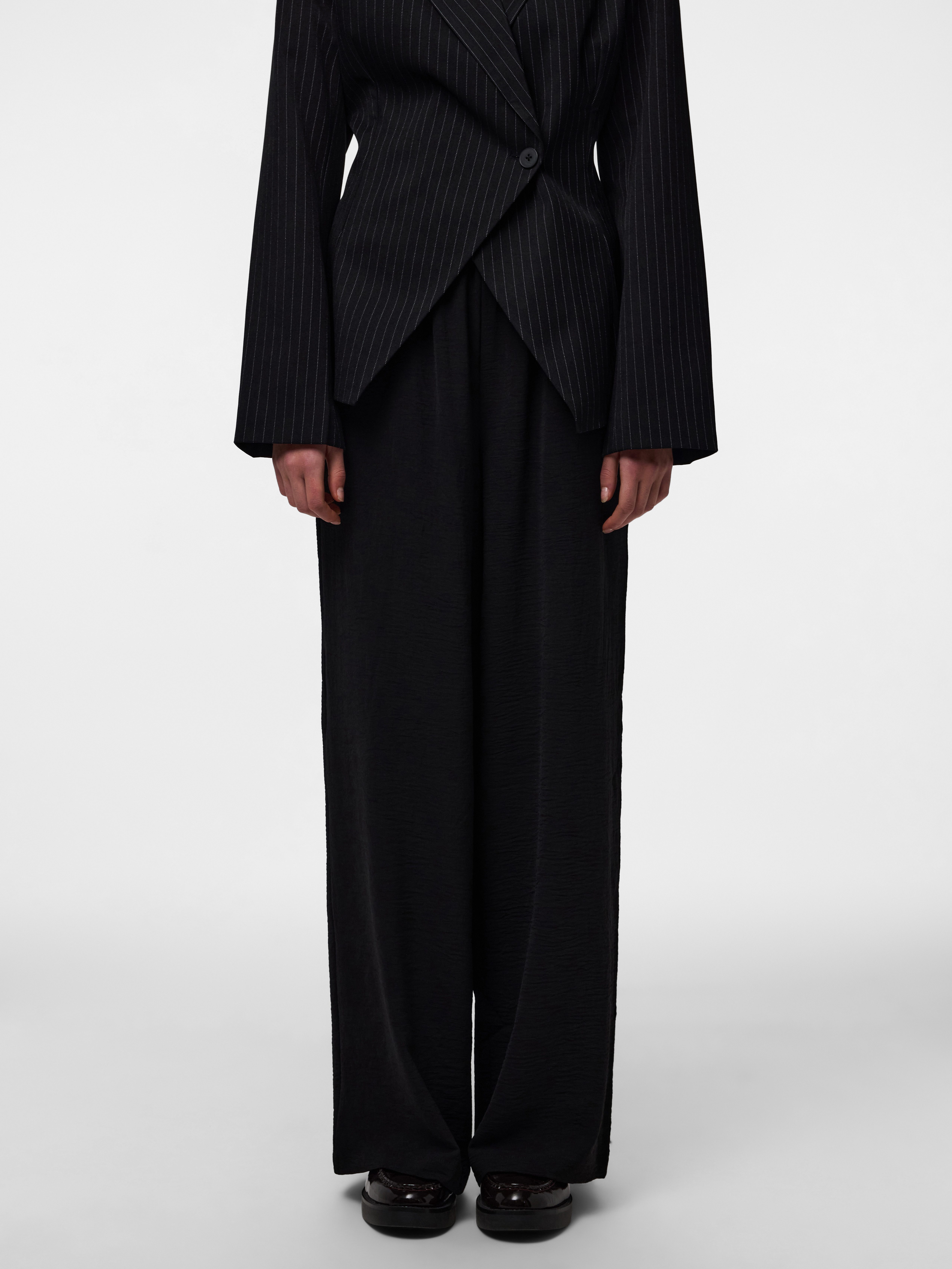 pieces Schlupfhose PCTIFFANY HW WIDE PANTS WVN NOOS BC Sommerhose