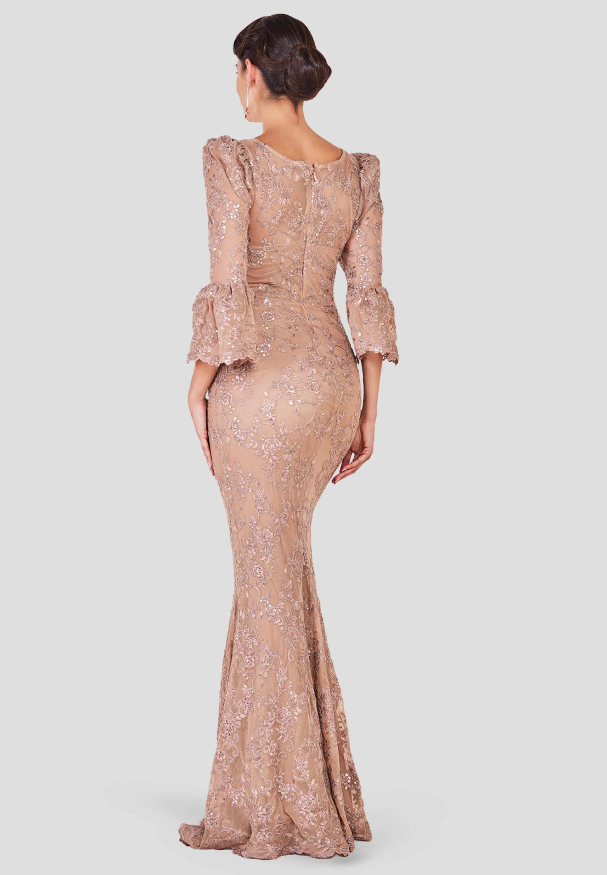 Goddiva Maxikleid Scalloped Lace Maxi Dress Spitzenstoff, V-Ausschnitt, 3/4-Ärmel, Wellenkante, weich fließend