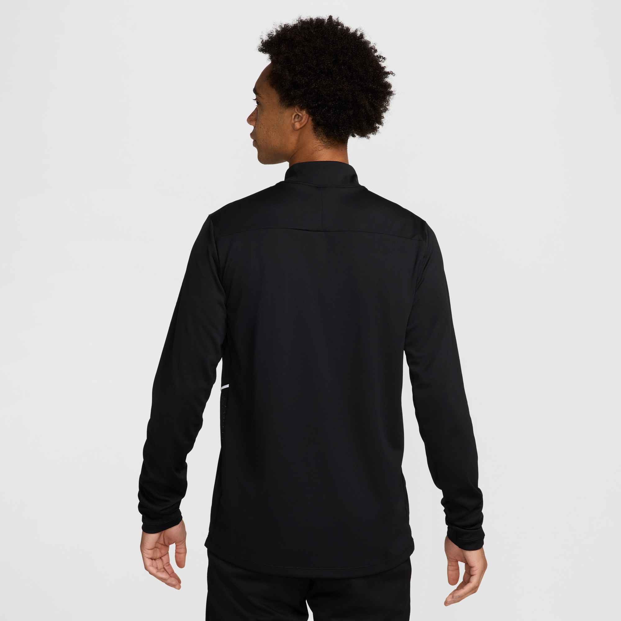 Nike Fußballtrikot Nike Academy Men's Dri-FIT Soccer Drill Top leichtes Drill-Oberteil, mit Viertelreißverschluss, schmale Passform