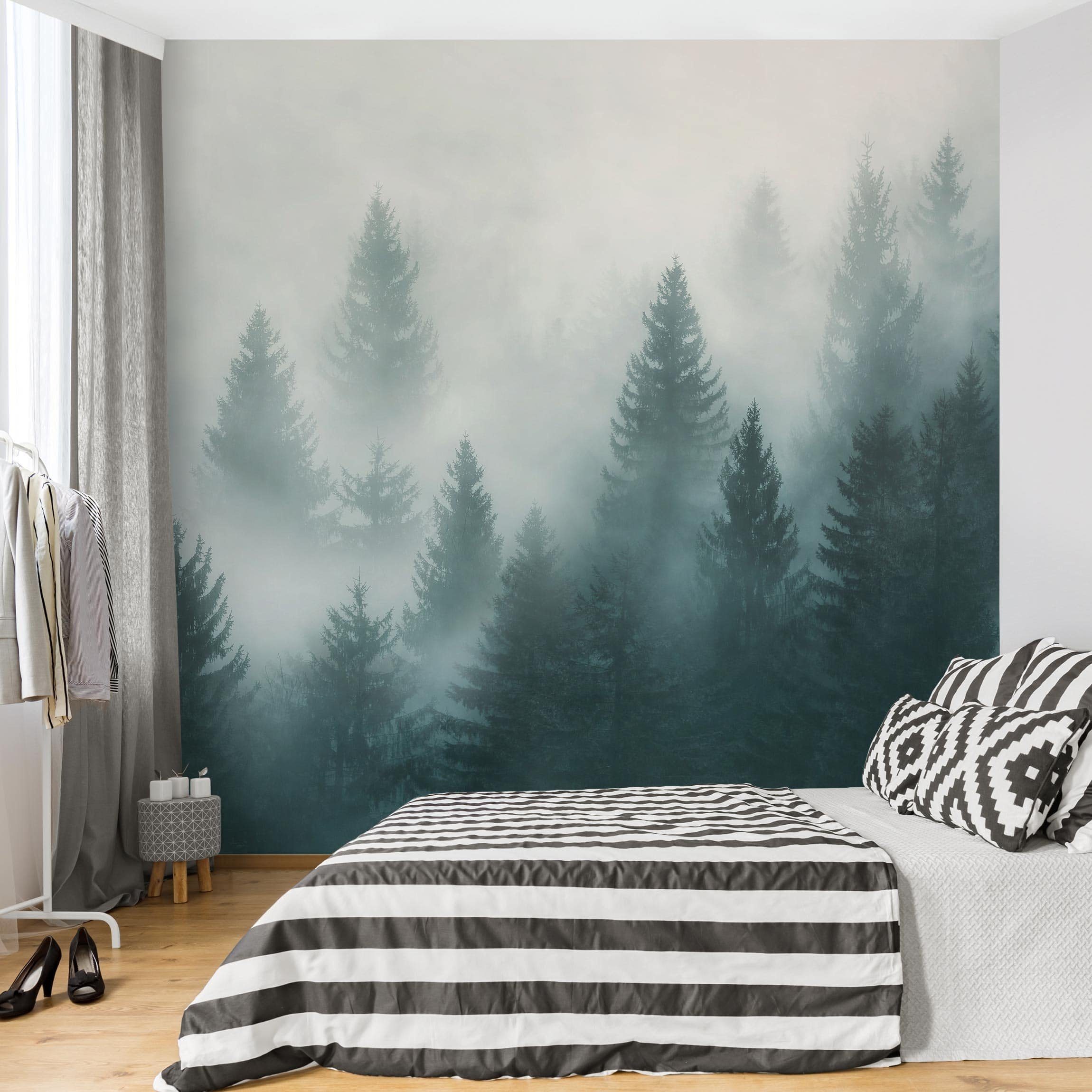 Bilderdepot24 Fototapete Wald Nadelwald Nebel Natur Landschaft Waldtapete Bäume, Glatt, Matt, (Vliestapete inkl. Kleister oder selbstklebend), Wohnzimmer Schlafzimmer Küche Flur Motivtapete Vliestapete Wandtapete