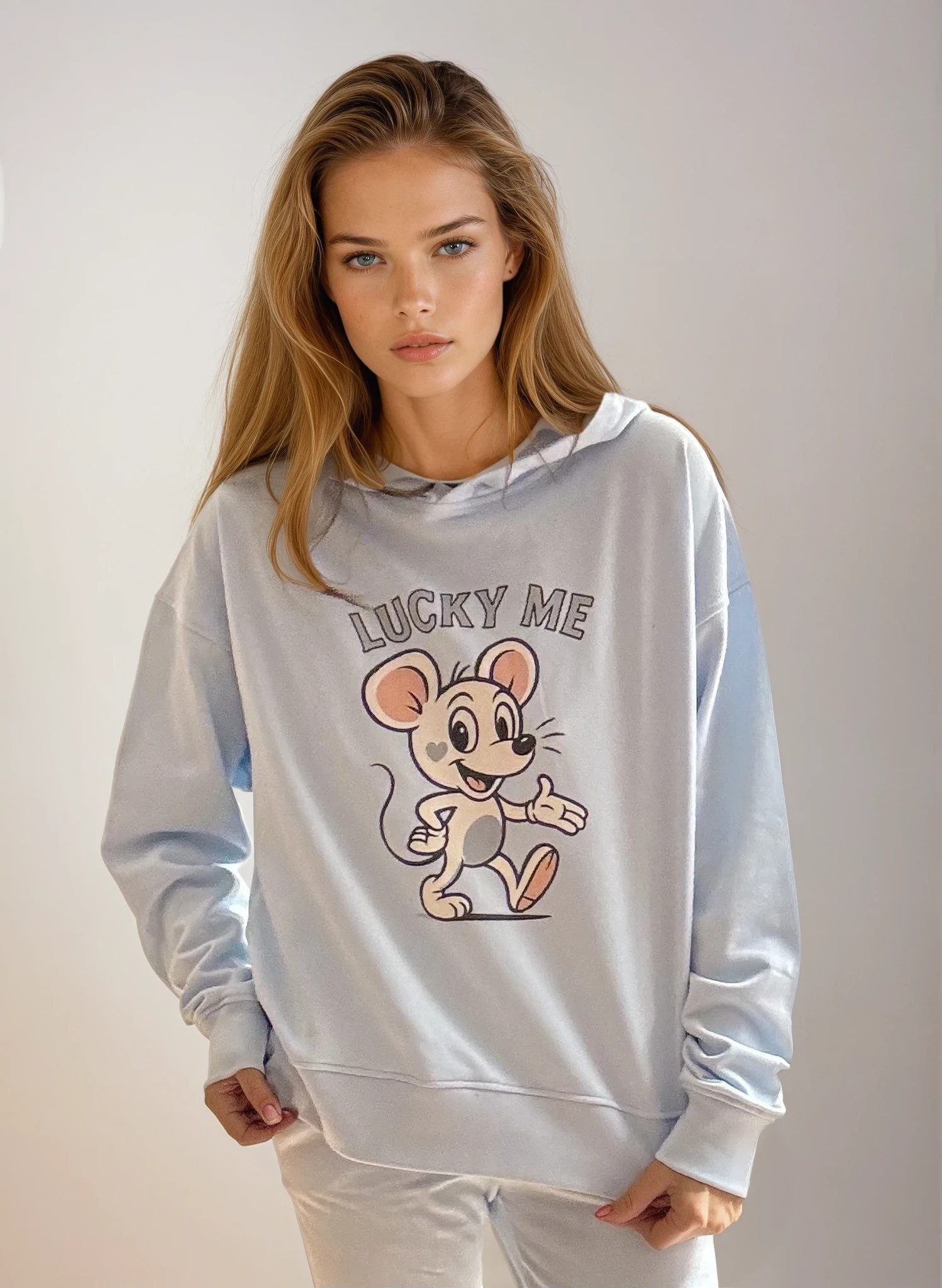 ILAY Lit Hoodie Lucky Me- Hoodie, Ice Blue