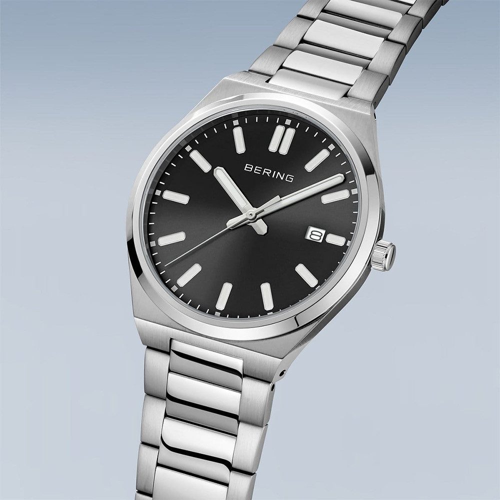 Bering Quarzuhr Bering Classic silber glänzend 17639-702 17639-702, Hochwertiges Produkt mit zeitlosem Design, sorgfältiger Verarbeitung