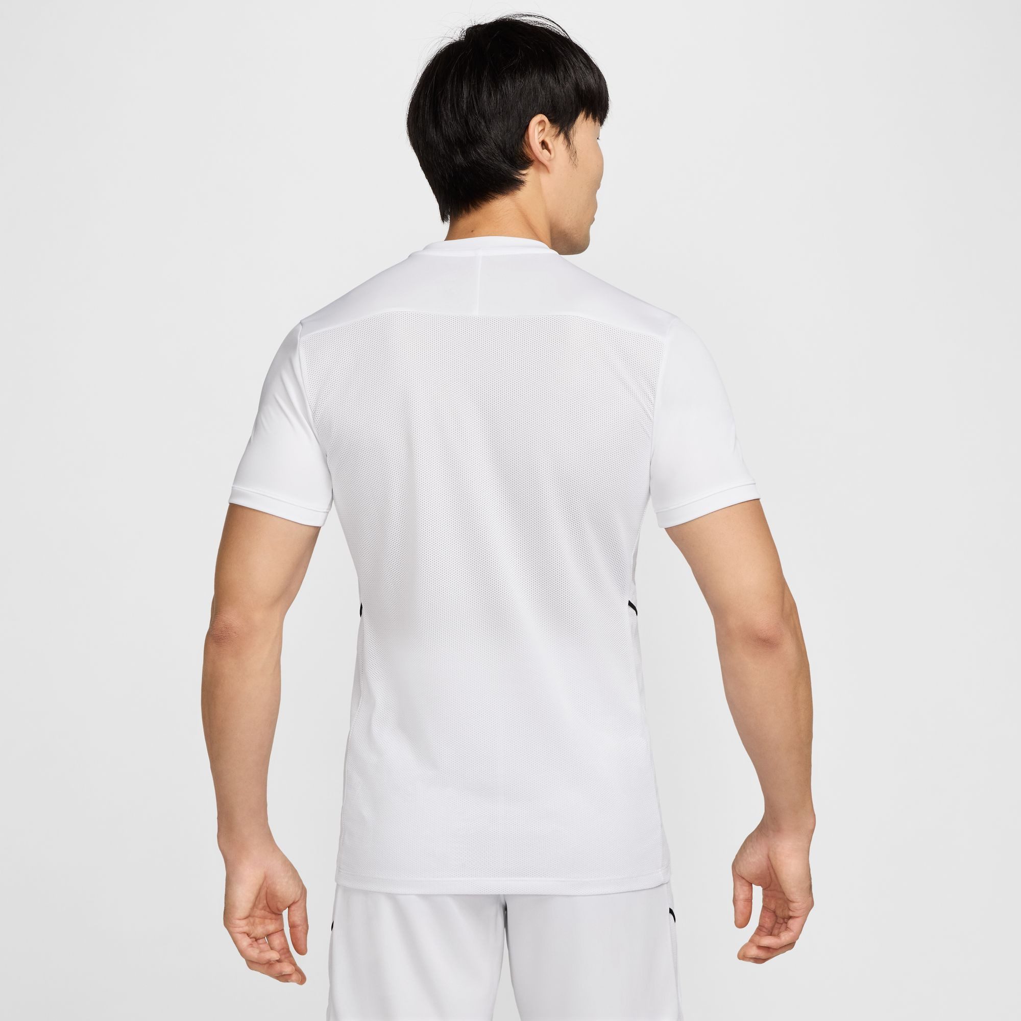 Nike Fußballtrikot Nike Academy Men's Dri-FIT Short-Sleeve Soccer Top für Fußballtraining entwickelt, mit seitlichen Mesh-Einsätzen