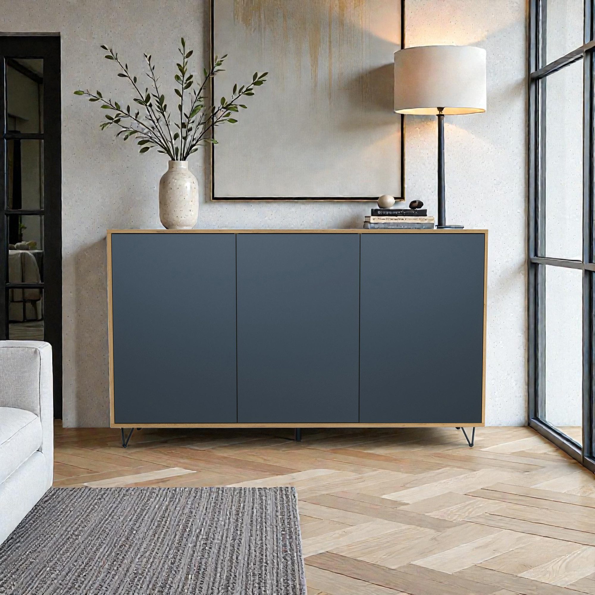 InnoFurn Sideboard Elisa, Kommode mit 3 Türen Push-to-Open, Made in Germany, Moderner Schrank