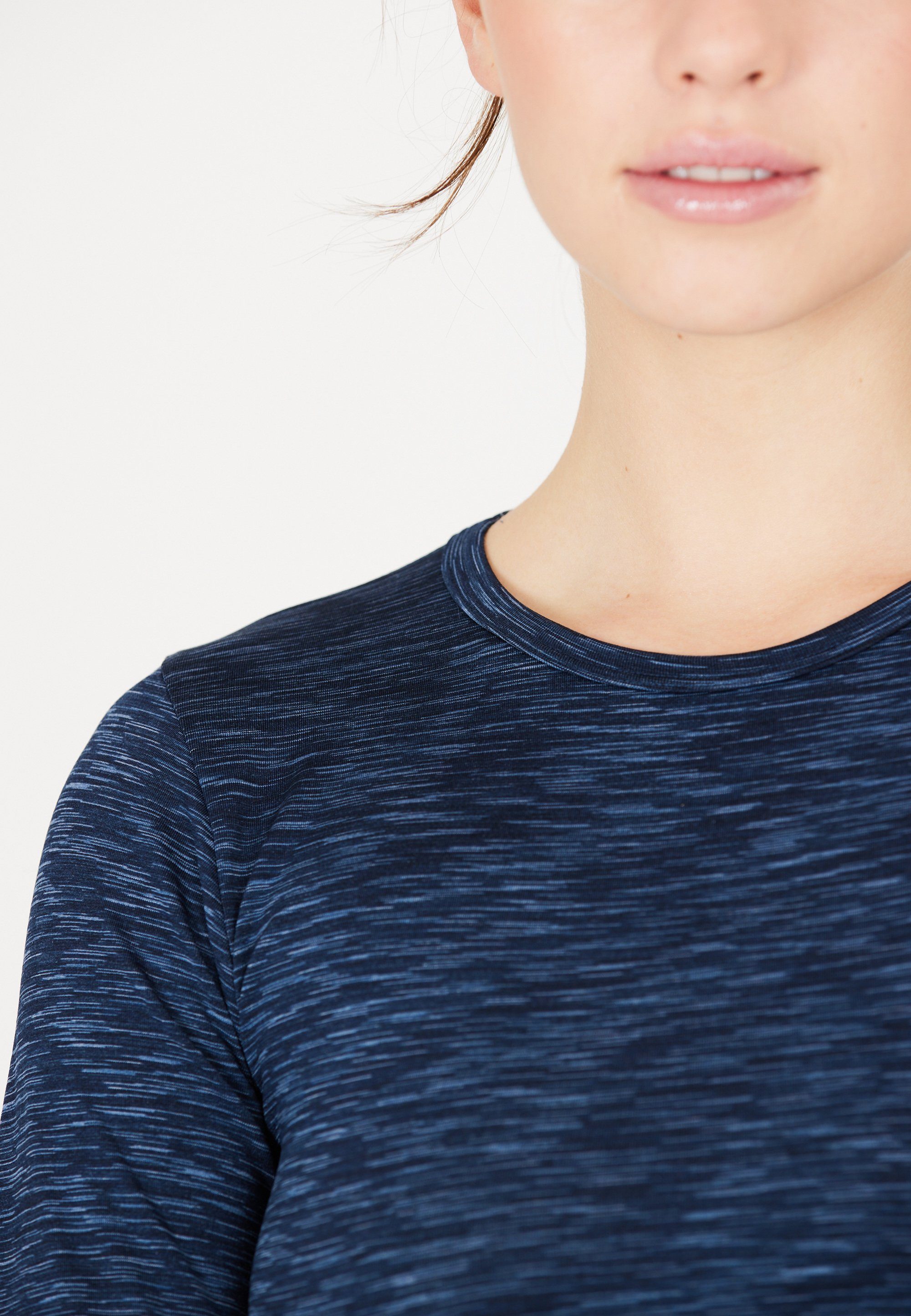ENDURANCE Langarmshirt Crina (1-tlg) mit atmungsaktivem Material