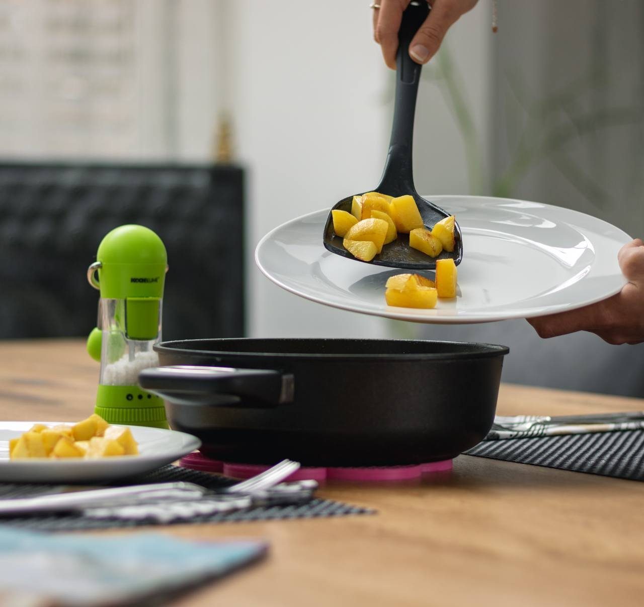 Kochblume Pfannenschaufel