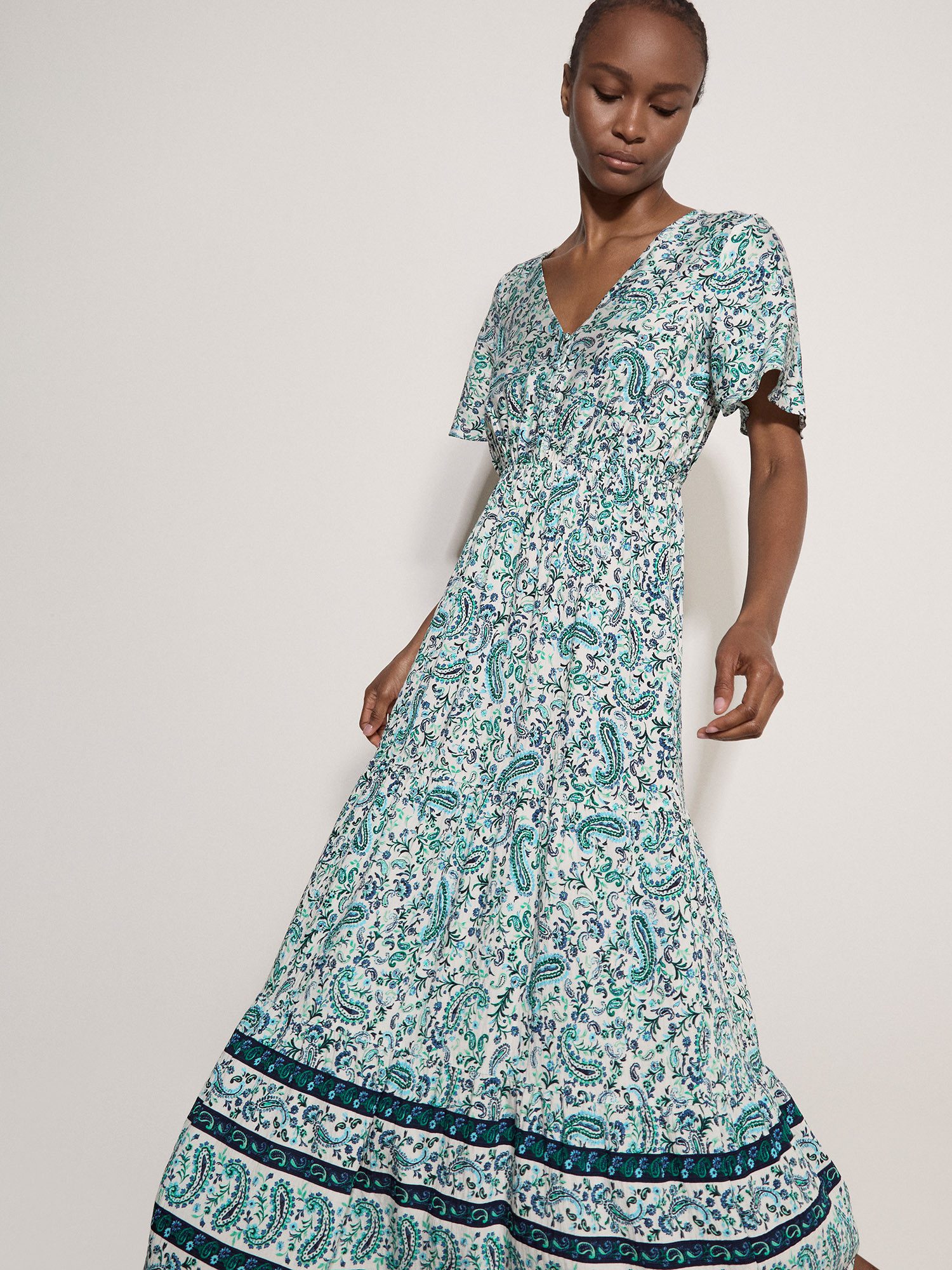 Apricot Maxikleid Maxikleid mit Paisley-Print mit Stufen