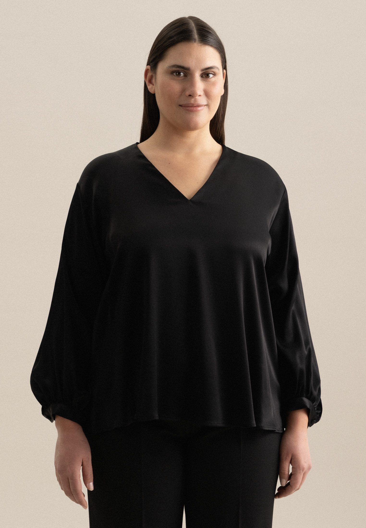 Klassische Bluse Schwarze Rose