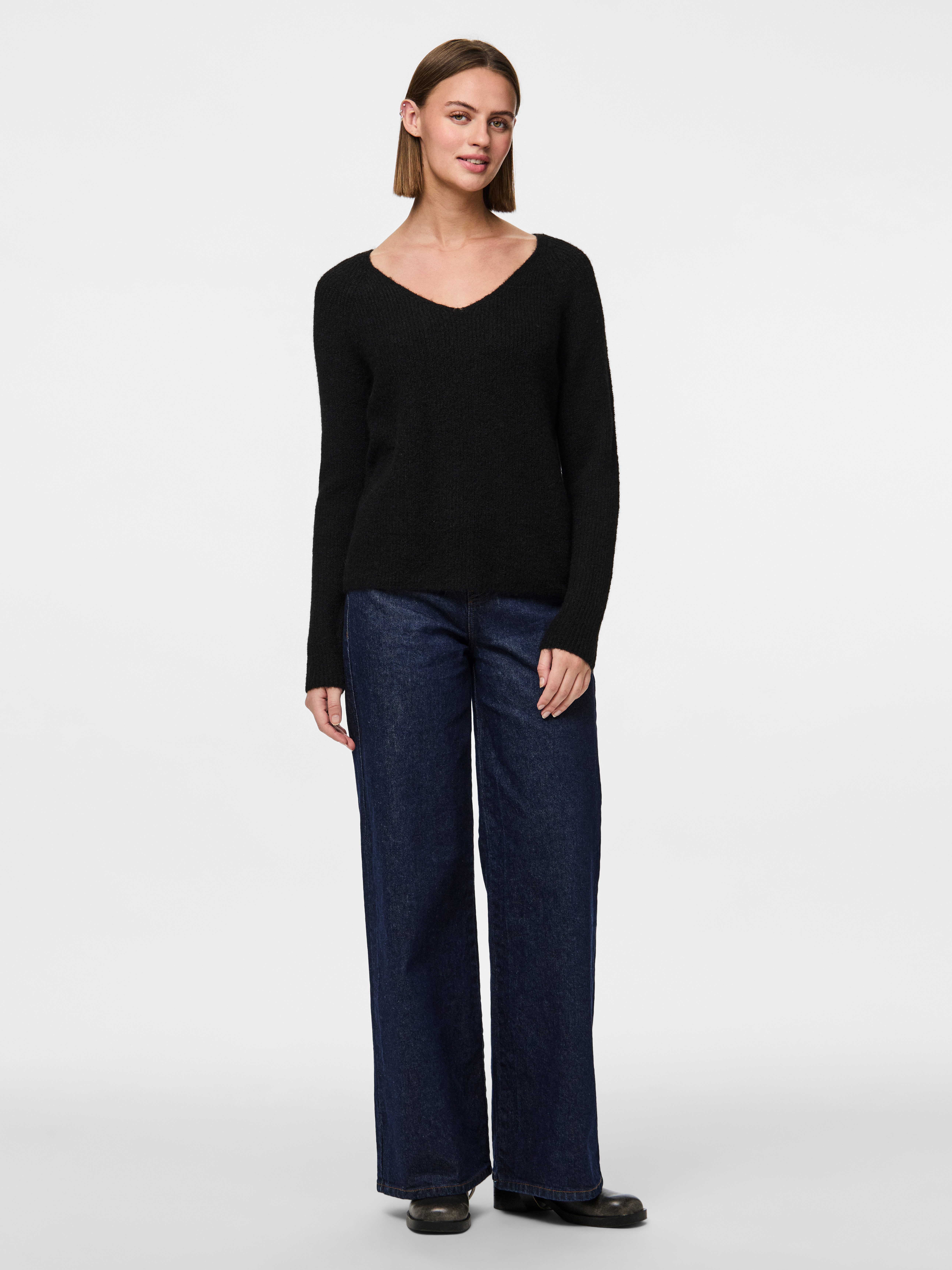 pieces V-Ausschnitt-Pullover PCELLEN LS V-NECK KNIT NOOS BC mit Wolle