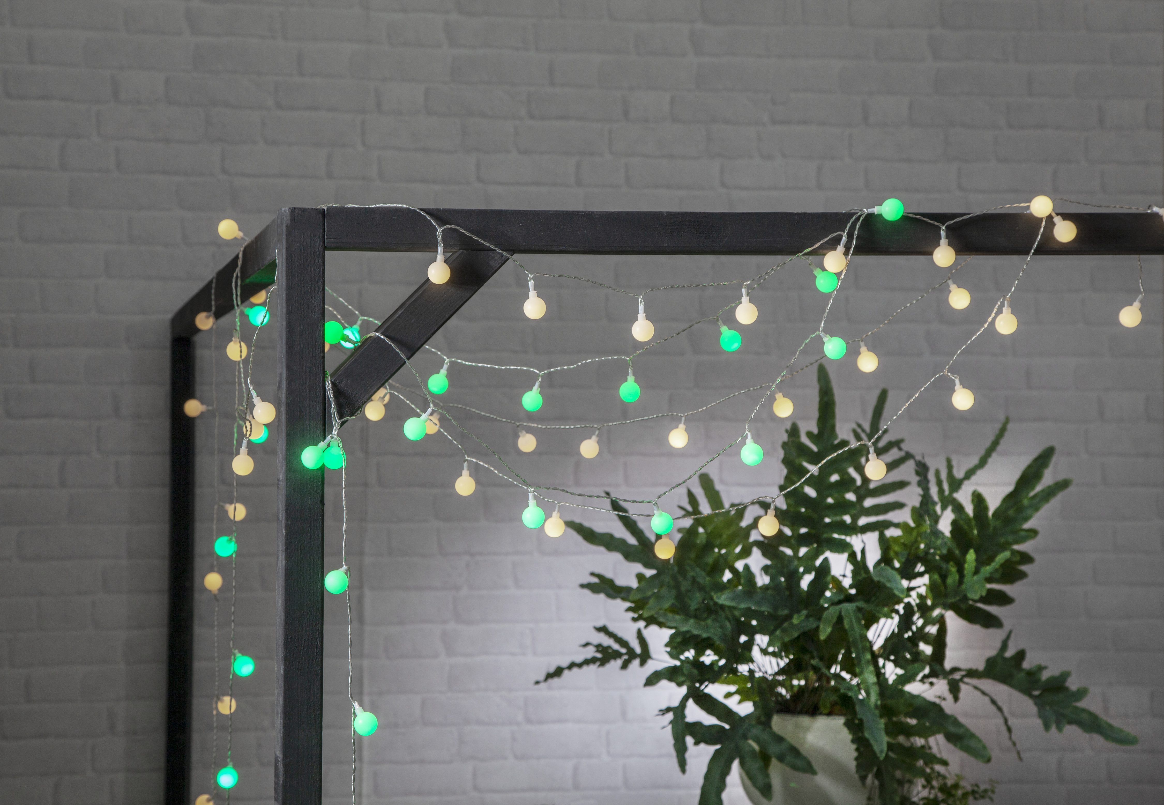 STAR TRADING LED-Lichterkette Berry, 50-flammig, Ø 2,5 cm, ca. 7,35 m, Trafo, outdoor, Vierfarb-Karton
