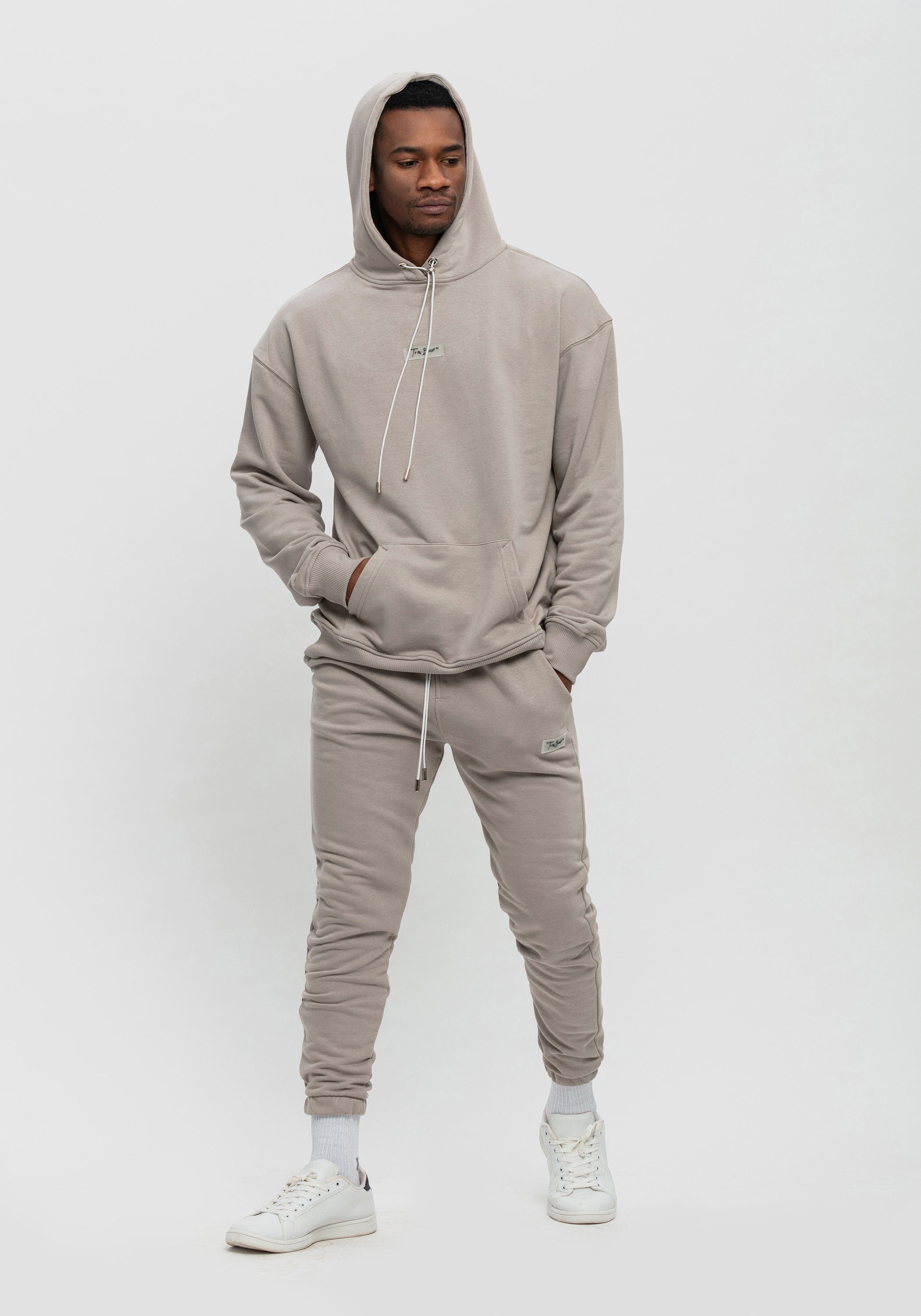 Tom Barron Jogginganzug mit Hoodie, und Label-Stickerei