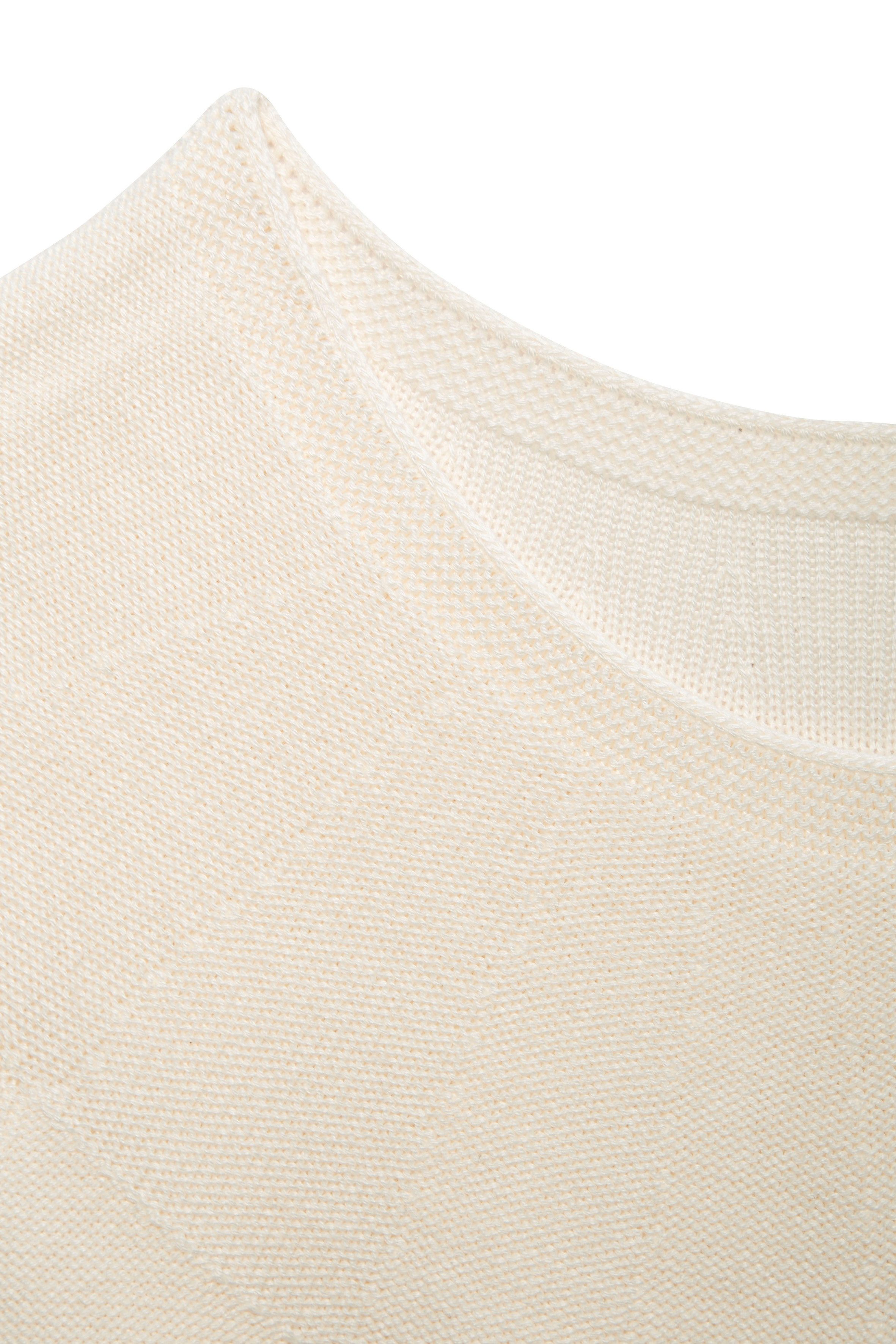 LASCANA Strickkleid aus hochwertigem Feinstrick, nahtloser Strick, superelastisch kurzes Kleid ohne störende Nähte, Kleid aus softem Baumwoll-Viskosemix – Bild 5 von 5