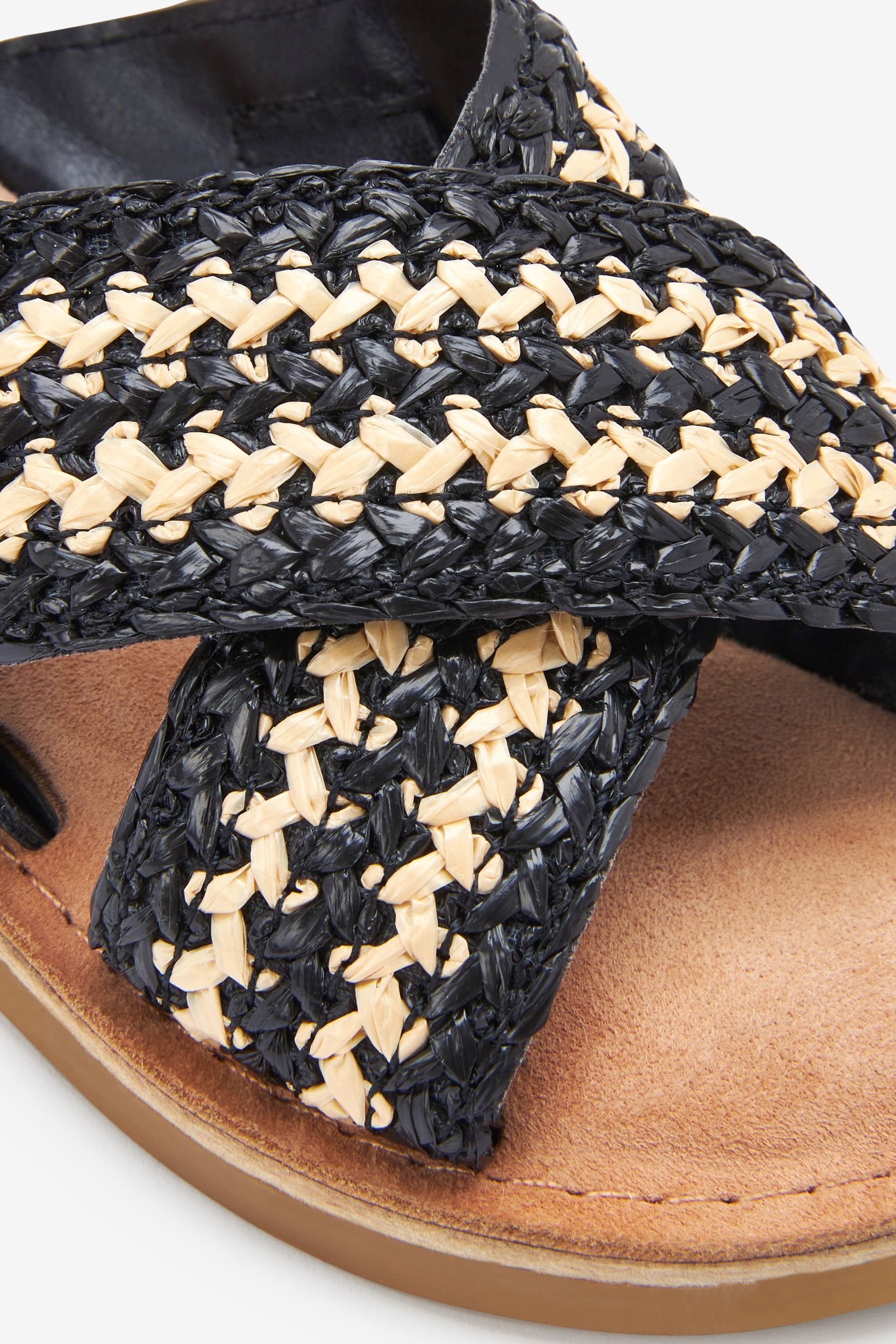 Riemchen Black Next Sandale (1-tlg) Sandale Woven überkreuzten mit