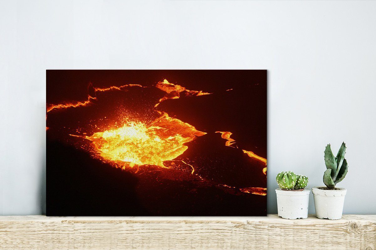 Vulkan, Leinwandbild Wanddeko, Leinwandbilder, aus (1 Glühende Wandbild Lava St), Aufhängefertig, cm 30x20 dem fließt OneMillionCanvasses®