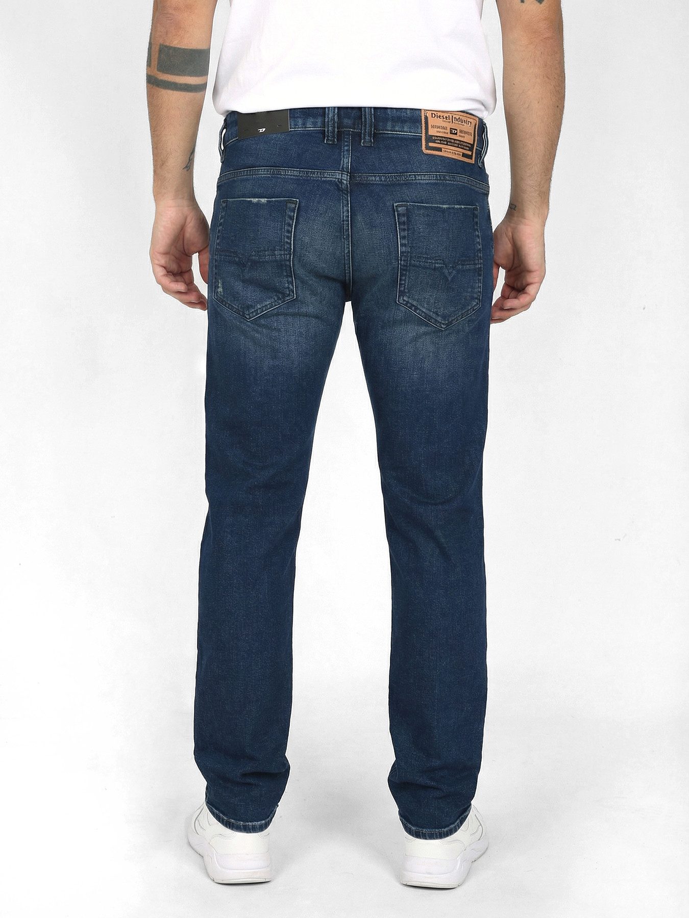 Diesel Straight-Jeans Leicht & Supersoft - SAFADO X R369F - Länge:32 gerade Beinform, mittlerer Stretch
