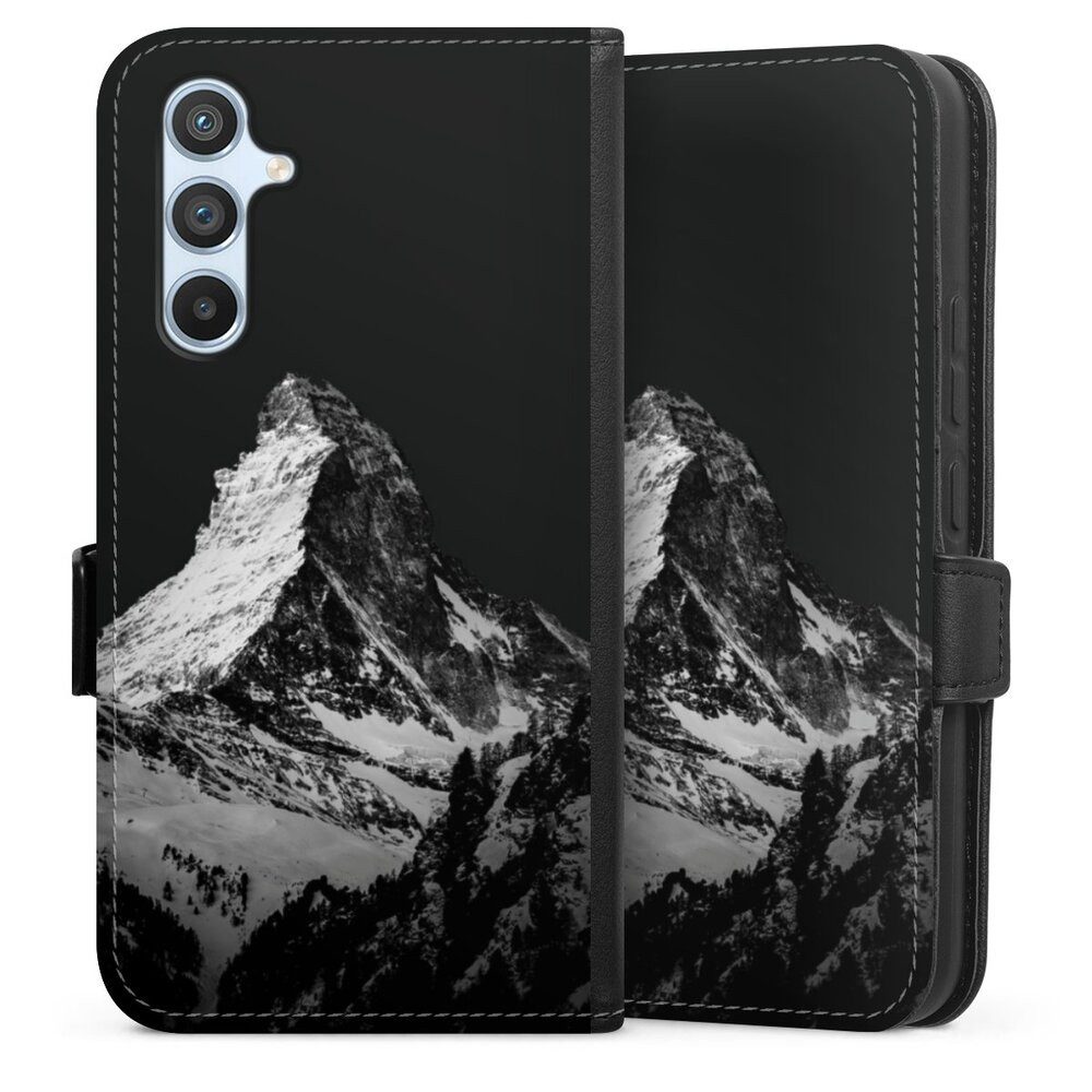 DeinDesign Handyhülle Berg Schnee Alpspitze Snow Capped Mountains Grayscale, Samsung Galaxy A54 5G Hülle Handy Flip Case Wallet Cover