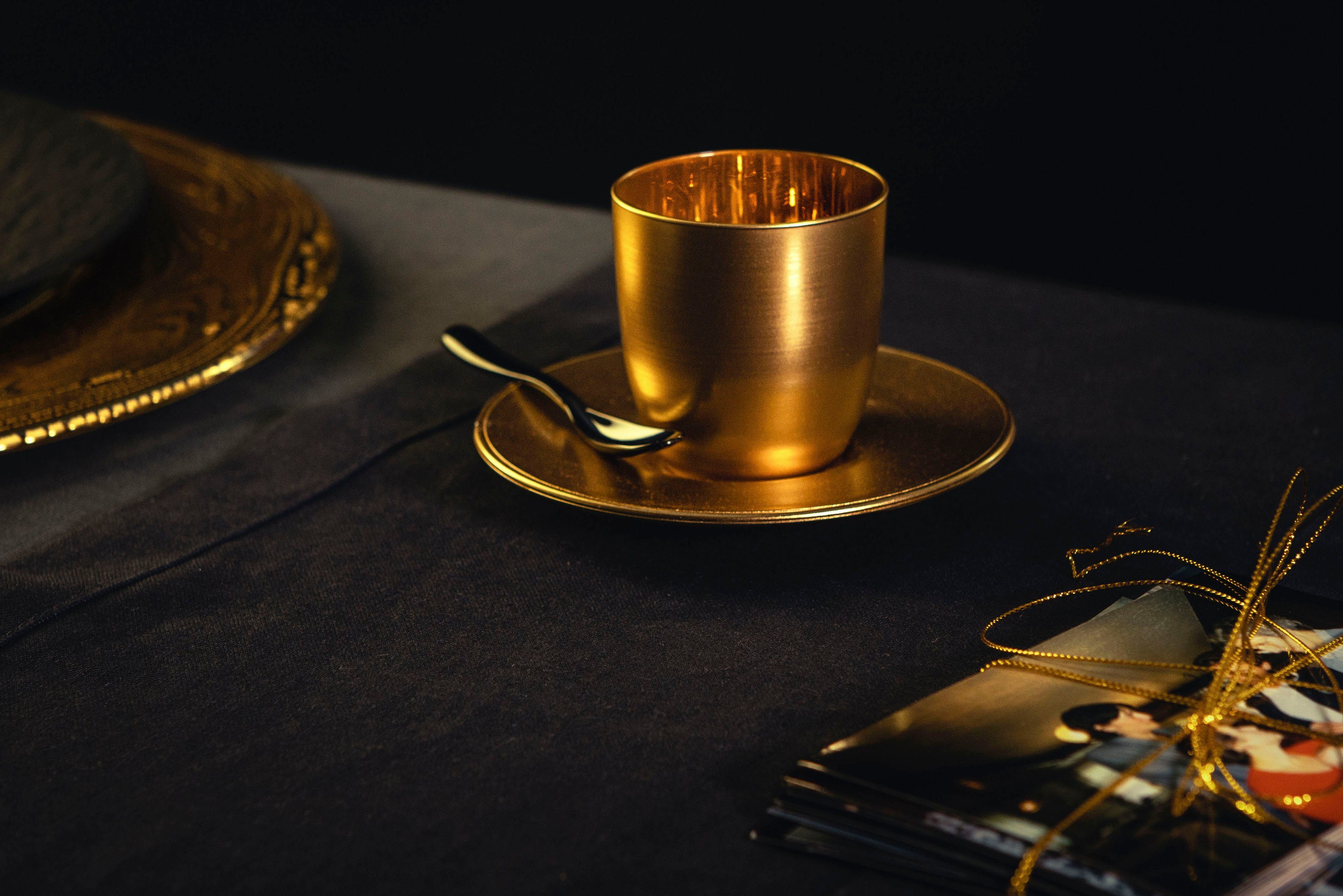 mattem COLLECT, Espressoglas m. Handarbeit mit glänzendem Made und Kristallglas, Untertasse, veredelt COSMO Germany, in ml, 100 Gold in Eisch