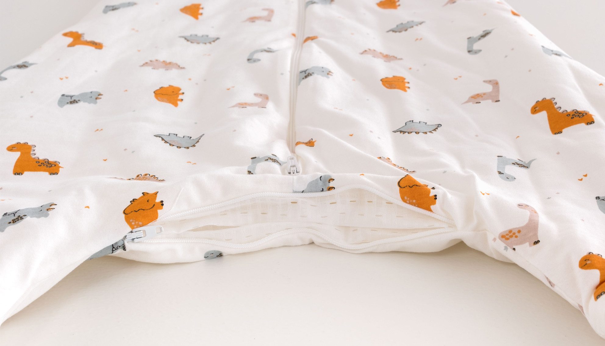 Träumeland Babyschlafsack Ganzjahres Schlafanzug TO GO Dinolino (1 tlg)