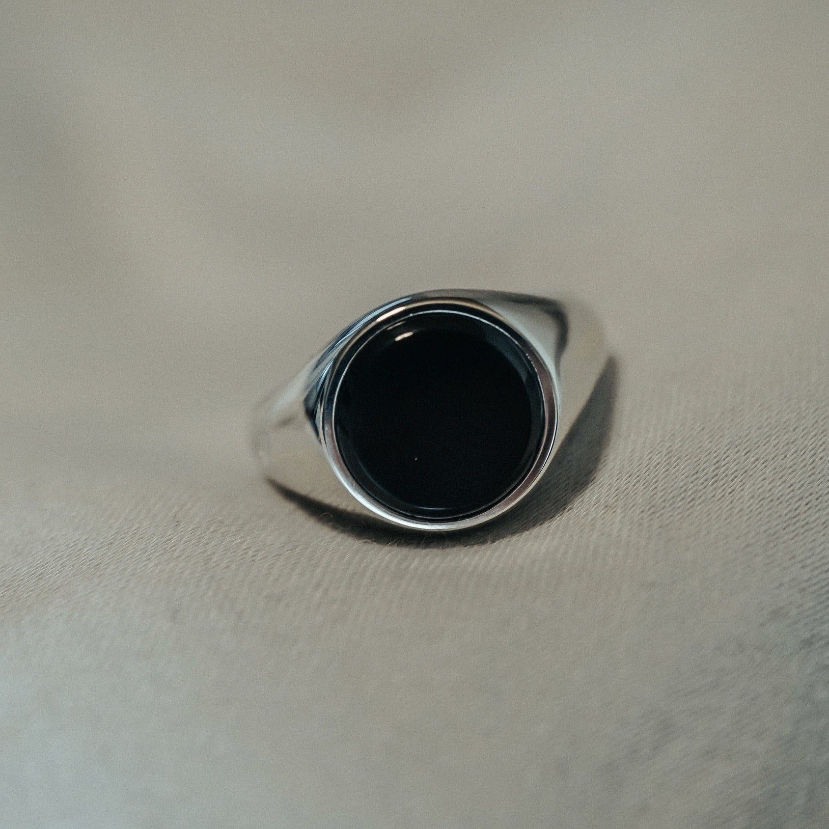 Sprezzi Fashion Siegelring Herren Ring aus kostenlosem Stein Schmucketui mit Sterling silberfarben schwarz Onyx Silber Siegelring geliert), Echtgold massiv Schmuckbox, handgefertigt, (inkl. vegoldet 925 und inklusive Silver, Silber-Pflegetuch