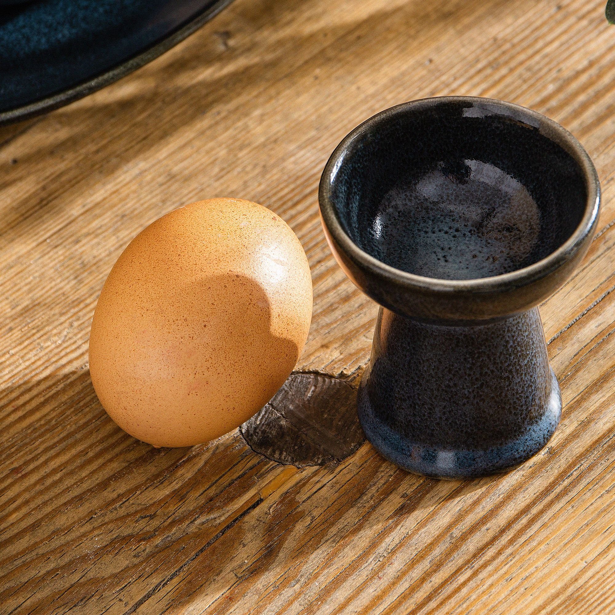 Form, Spülmaschinengeeignet 6 reaktiver Mikrowellenfest Konsimo Frühstücks-Geschirrset Glasur., unregelmäßige mit (18-tlg), Frühstücksteller Becher Eierbecher BLACK Personen, Hartporzellan TIME &