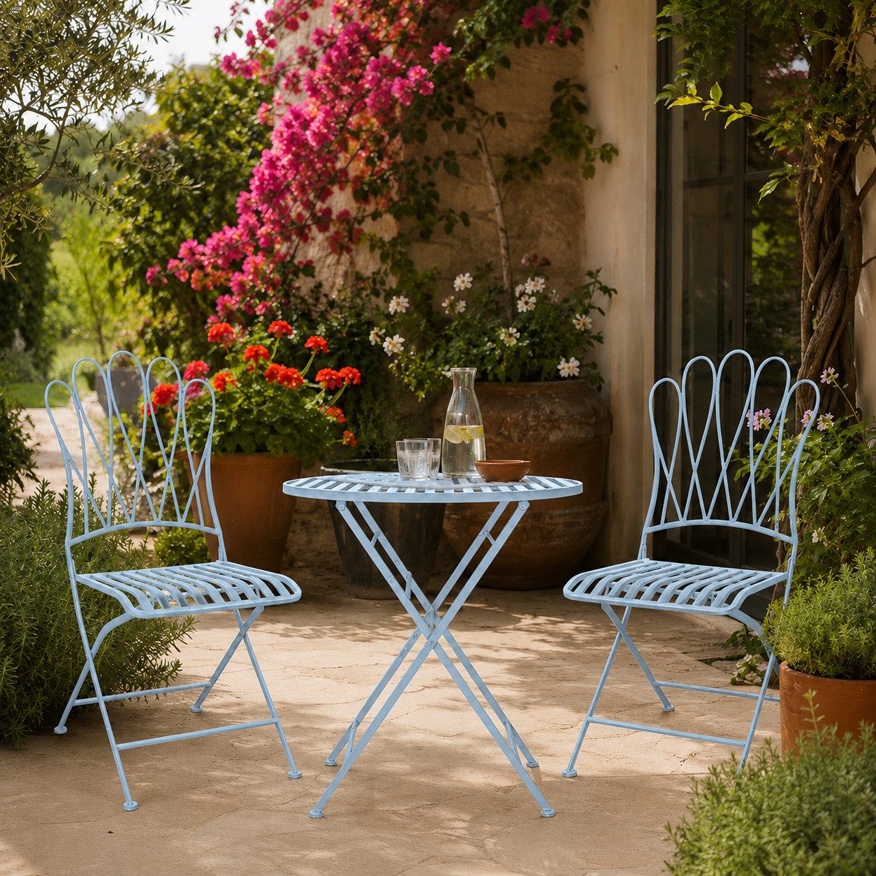 Chic Antique Garten-Essgruppe Vintage Garten/Balkon-Set Jardin Metall Hellblau zwei Stühle + Tisch