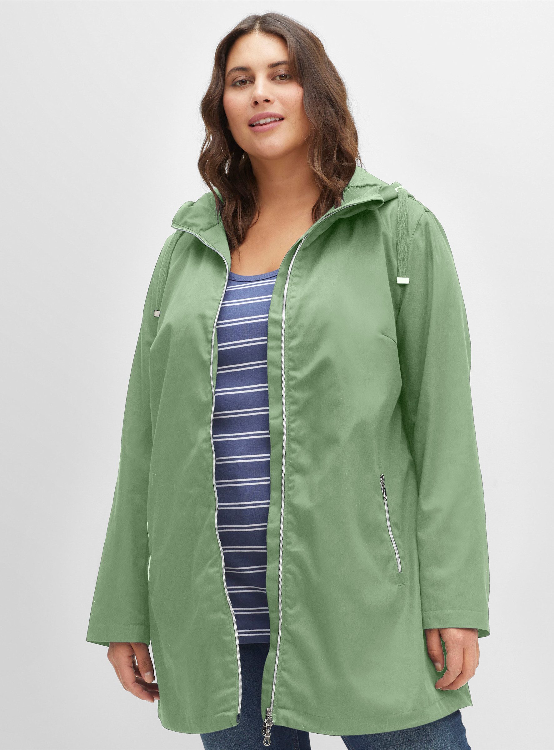 Sheego Allwetterjacke Outdoorjacke Langarm in A-Linie, mit Kapuze und Tunnelzug