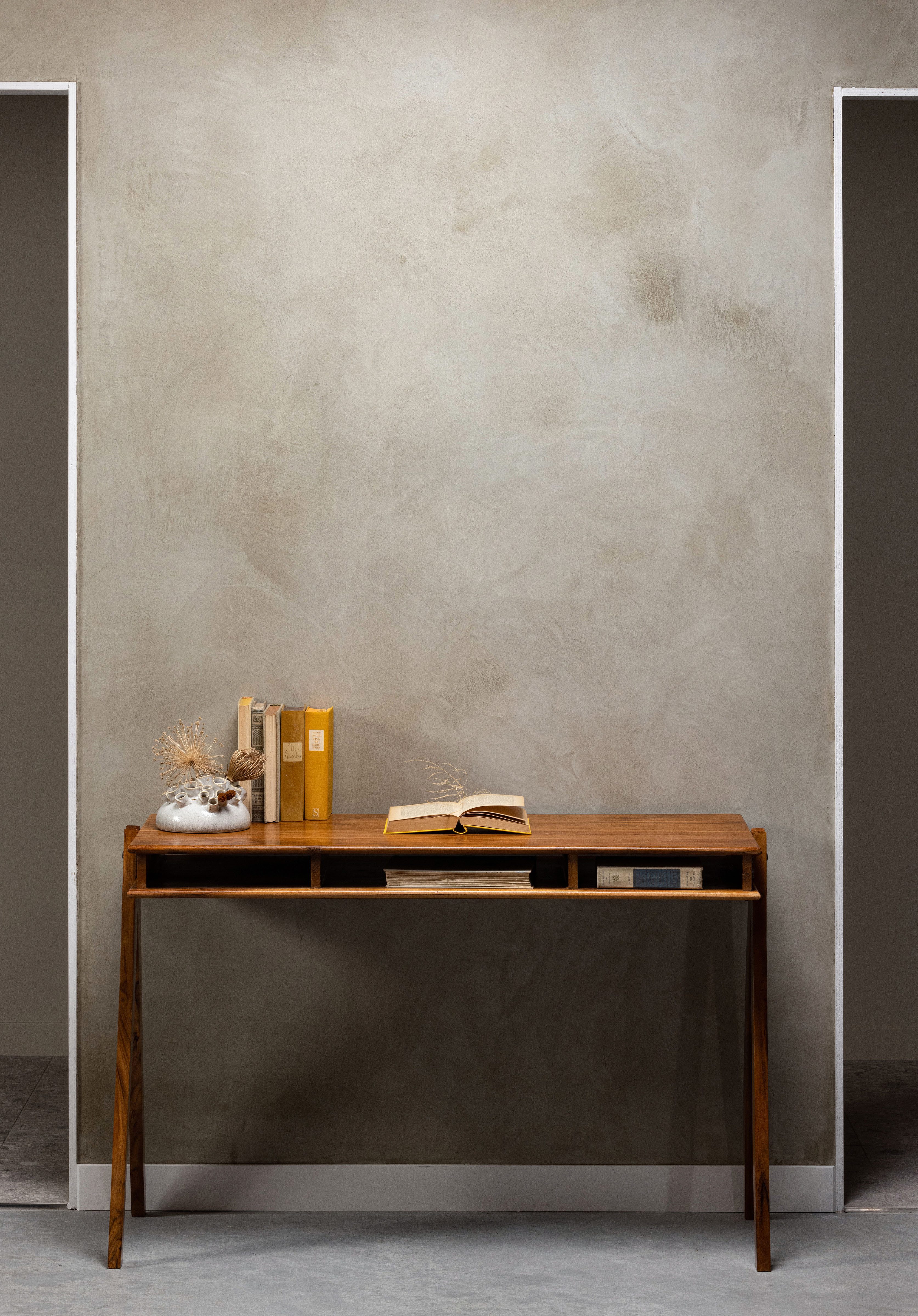 WOOOD Schreibtisch Compartment aus Akazienholz mit drei offenen Fächern 120x50x78 cm, Tragkraft Blatt 25 kg, einfach zu montieren, sichtbare Maserung