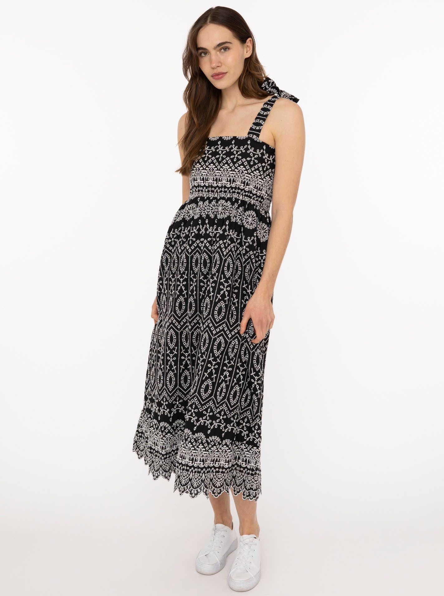 Zwillingsherz Maxikleid "Lochstickerei" knöchellang, mit verstellbaren Trägern, Lochspitze