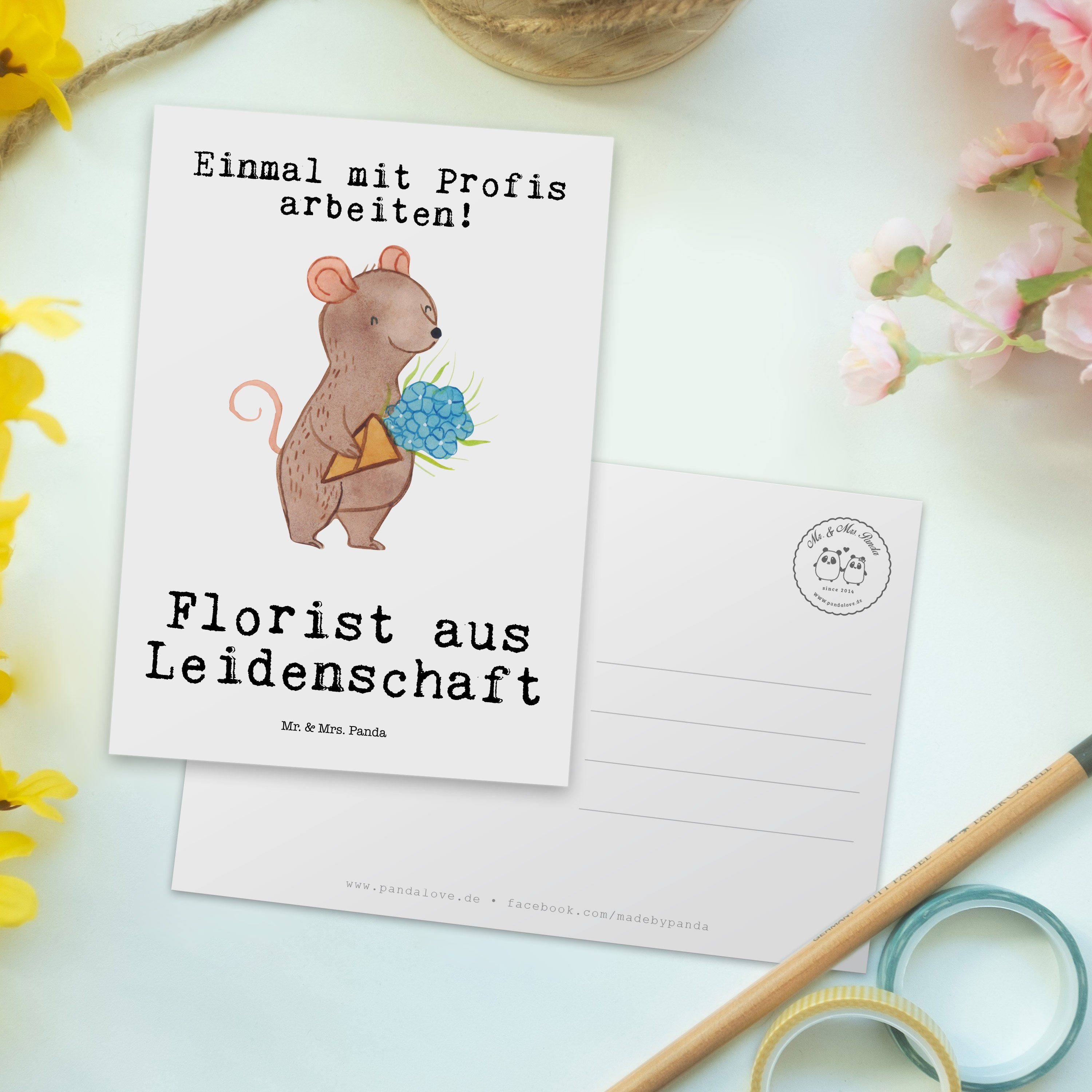 Geschenk, & Leidenschaft Postkarte - Weiß Blumenp - Florist Geburtstagskarte, Panda aus Mrs. Mr.