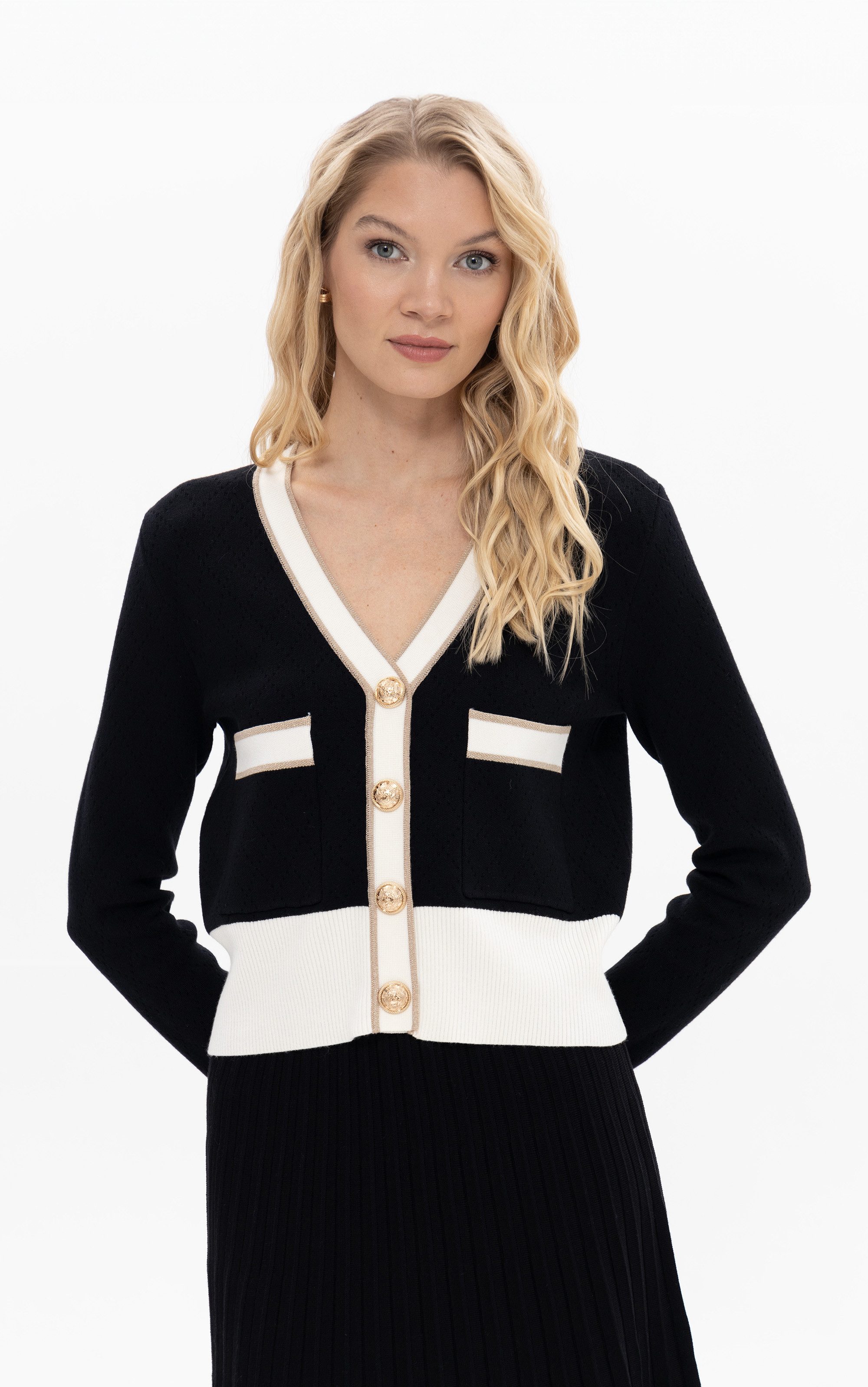 Passioni Cardigan Cropped mit Kontrast-Details günstig online kaufen