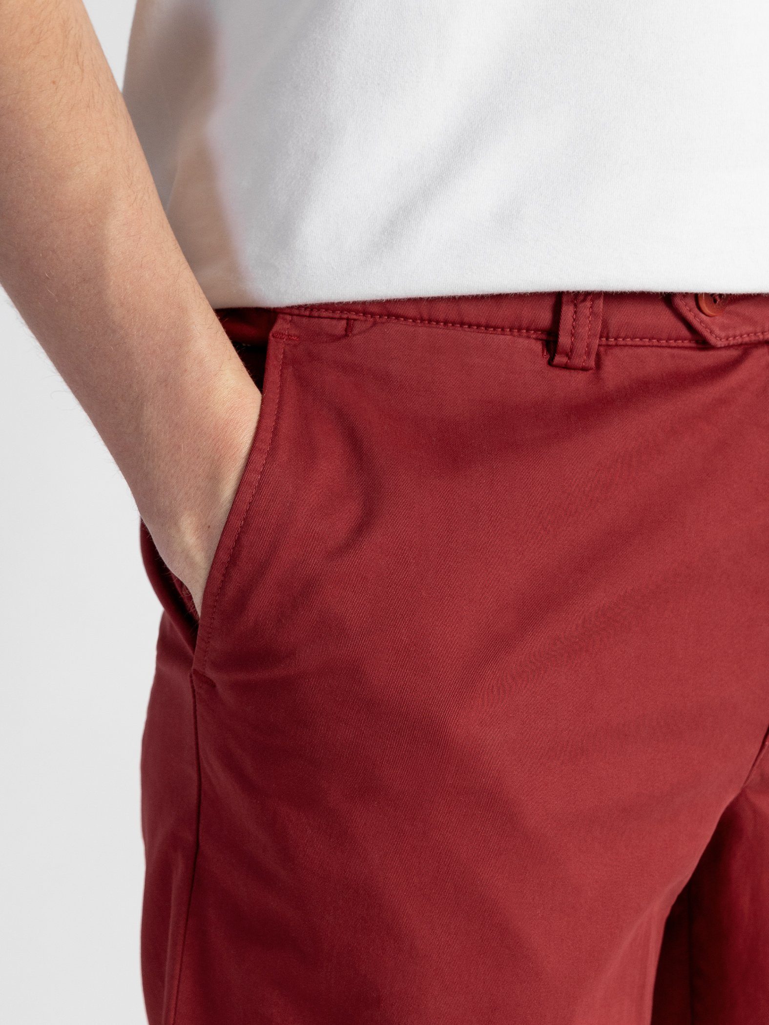 TwoMates Shorts Shorts mit elastischem Rot Farbauswahl, GOTS-zertifiziert Bund