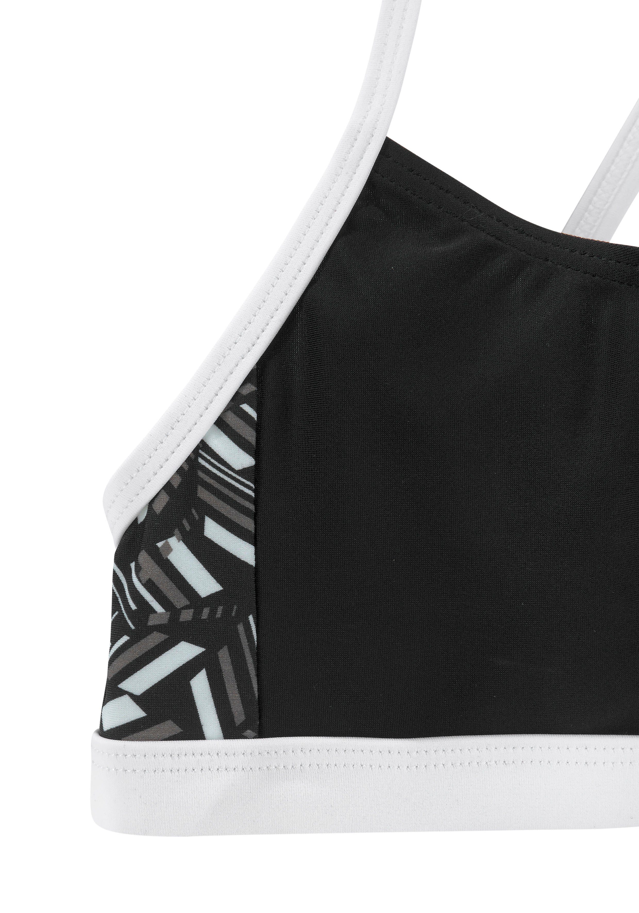 Bench. Bustier-Bikini mit schwarz-weiß geometrische bedruckten Einsätzen