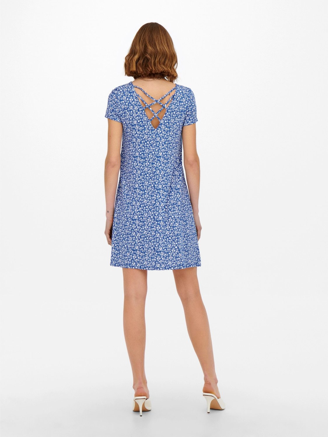 ONLY Minikleid ONLBERA BACK LACE UP S/S DRESS JRS NOOS Viskosemischung, regular fit, Rundhals