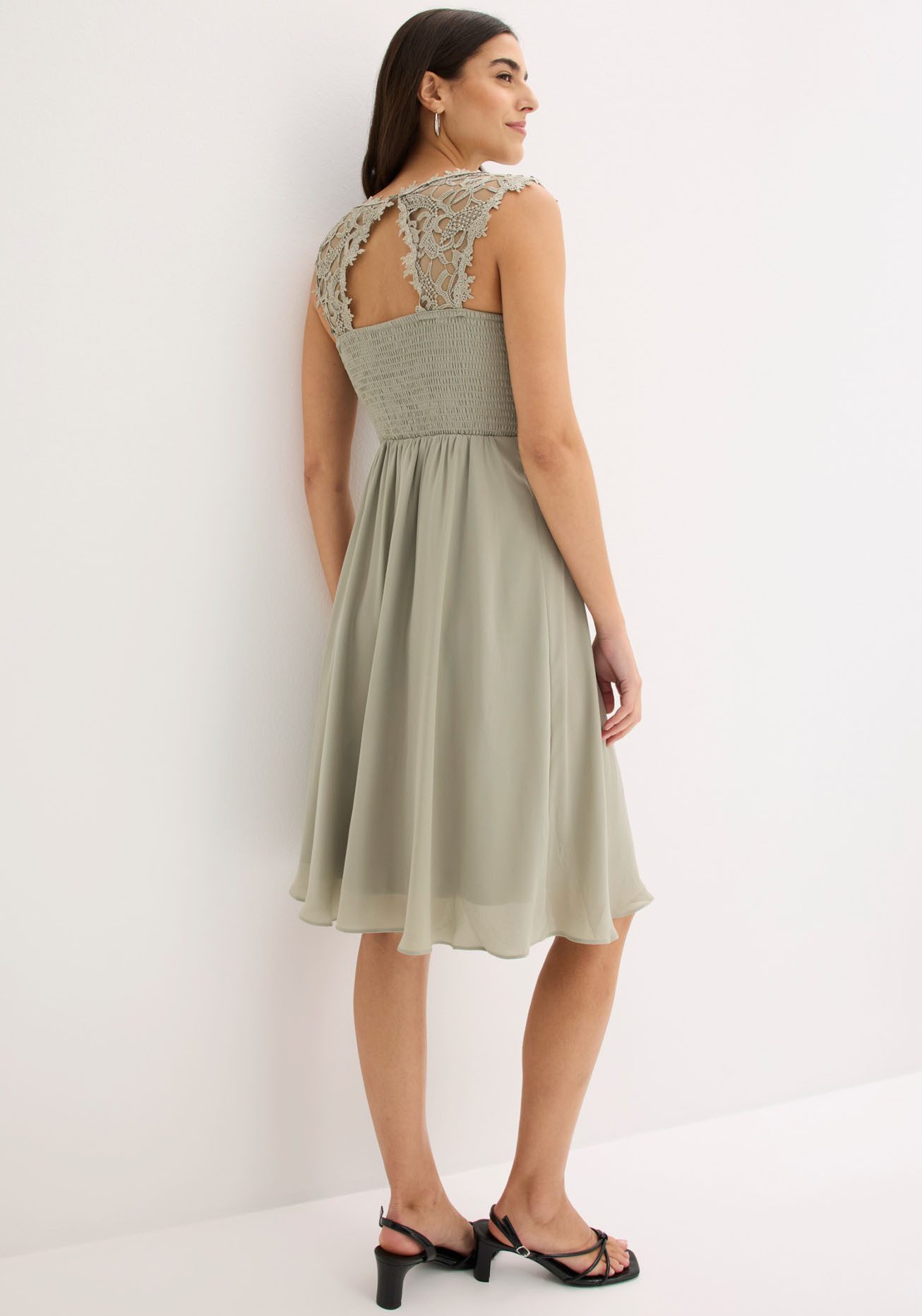 bonprix Minikleid (1-tlg) für besondere Anlässe, aus Polyester, taillierte Passform