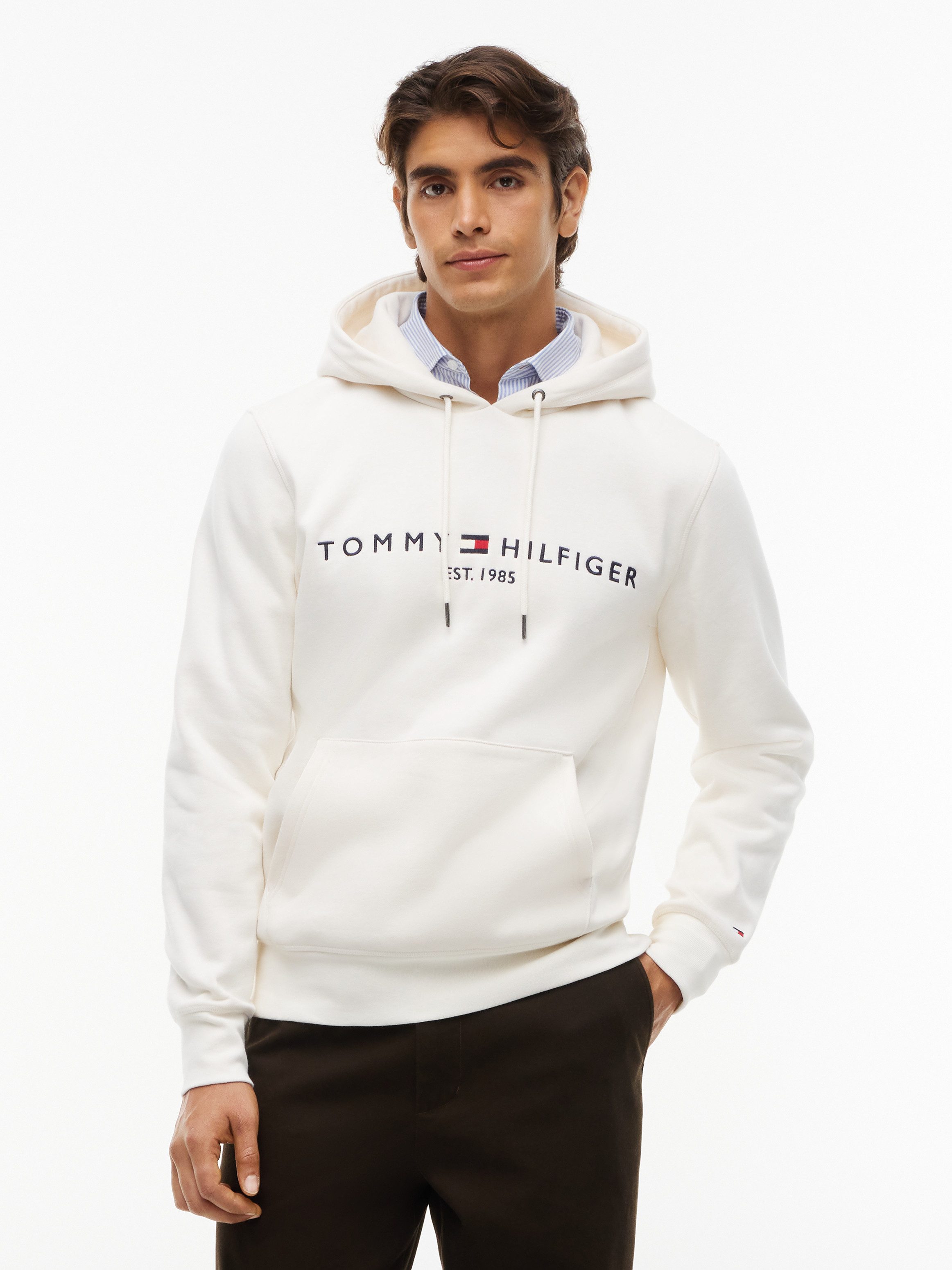 Tommy Hilfiger Kapuzensweatshirt TOMMY LOGO HOODY mit gesticktem TH-Schriftzug auf der Brust