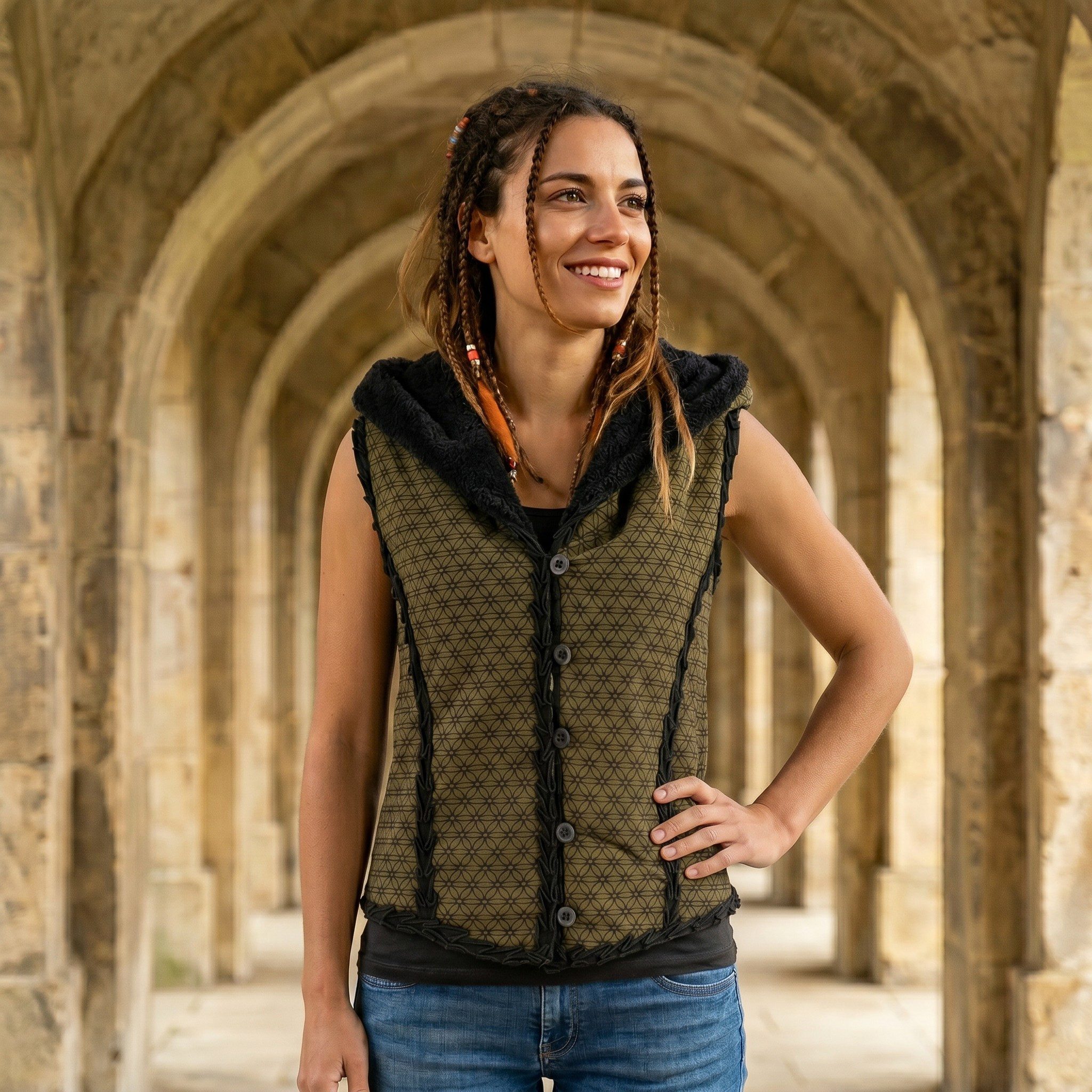 Guru-Shop Langjacke Kurze Goa Weste mit weiter, flauschiger Kapuze.. alternative Bekleidung