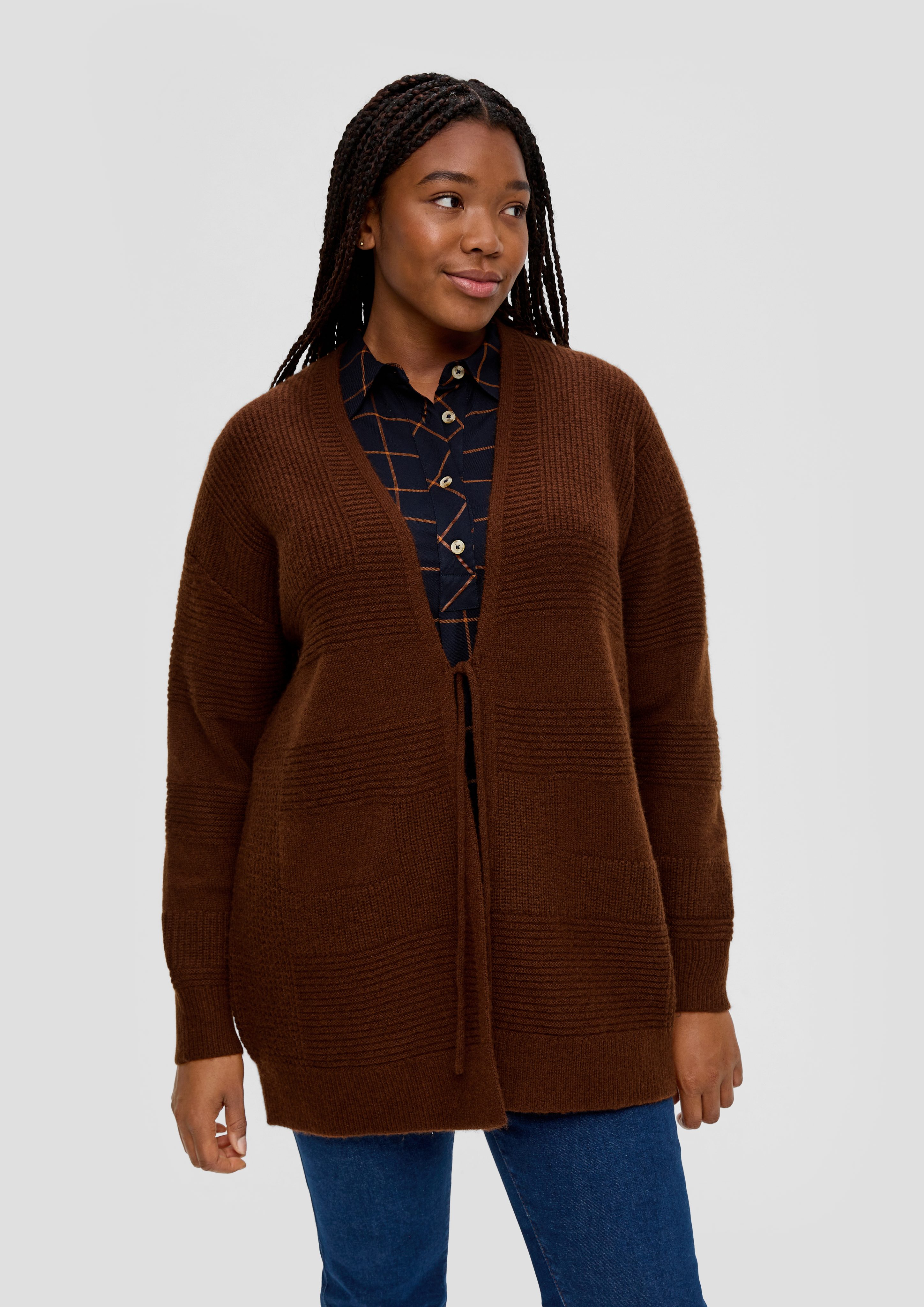 TRIANGLE Poncho Strickjacke mit Bindeband