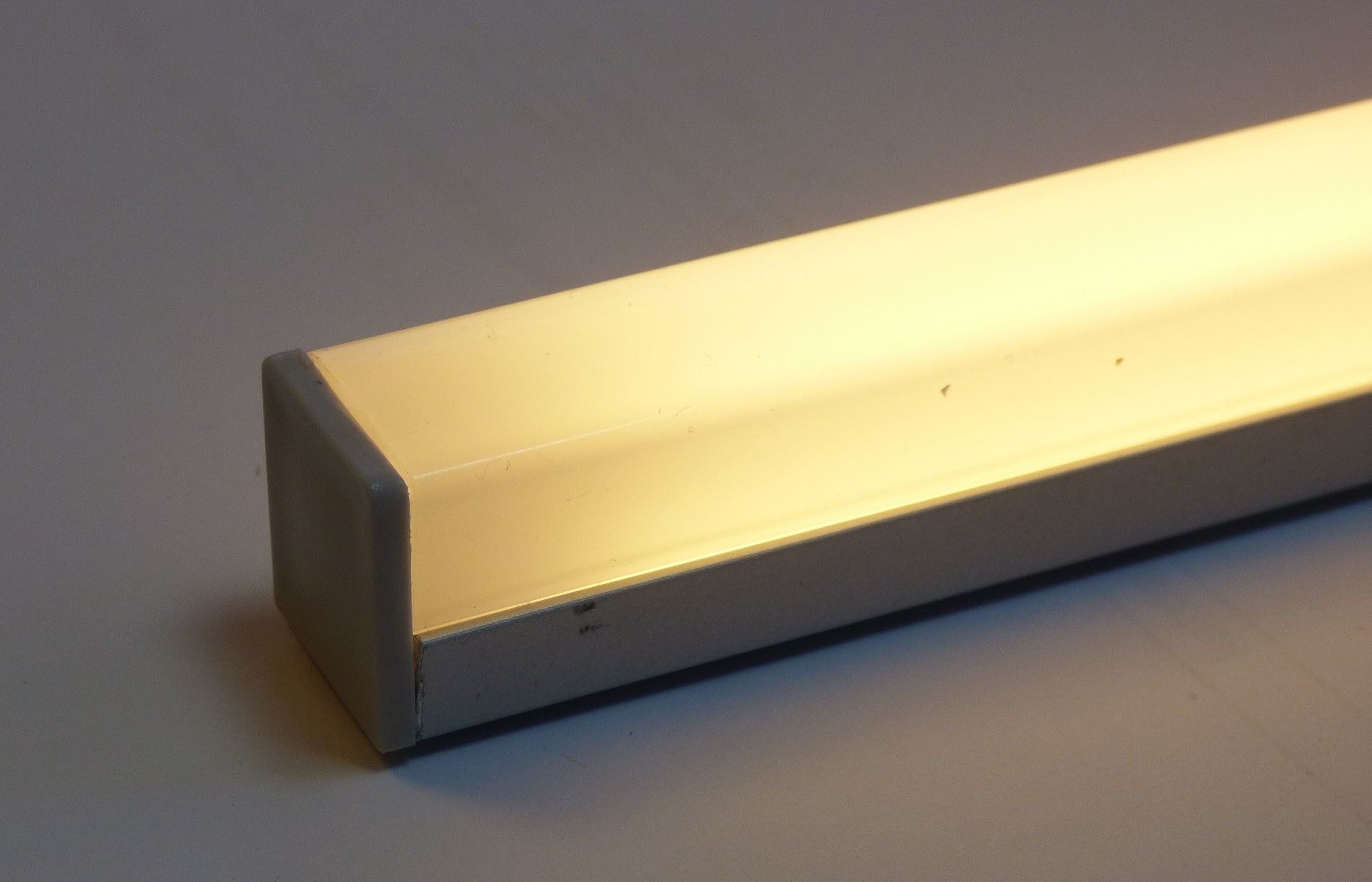 XENON LED Dekolicht 2010 LED IC-Digital ALU Hoch Leuchte RGB 1x0,5m App Steuerung 24 Volt, Xenon / Mehrfarbig
