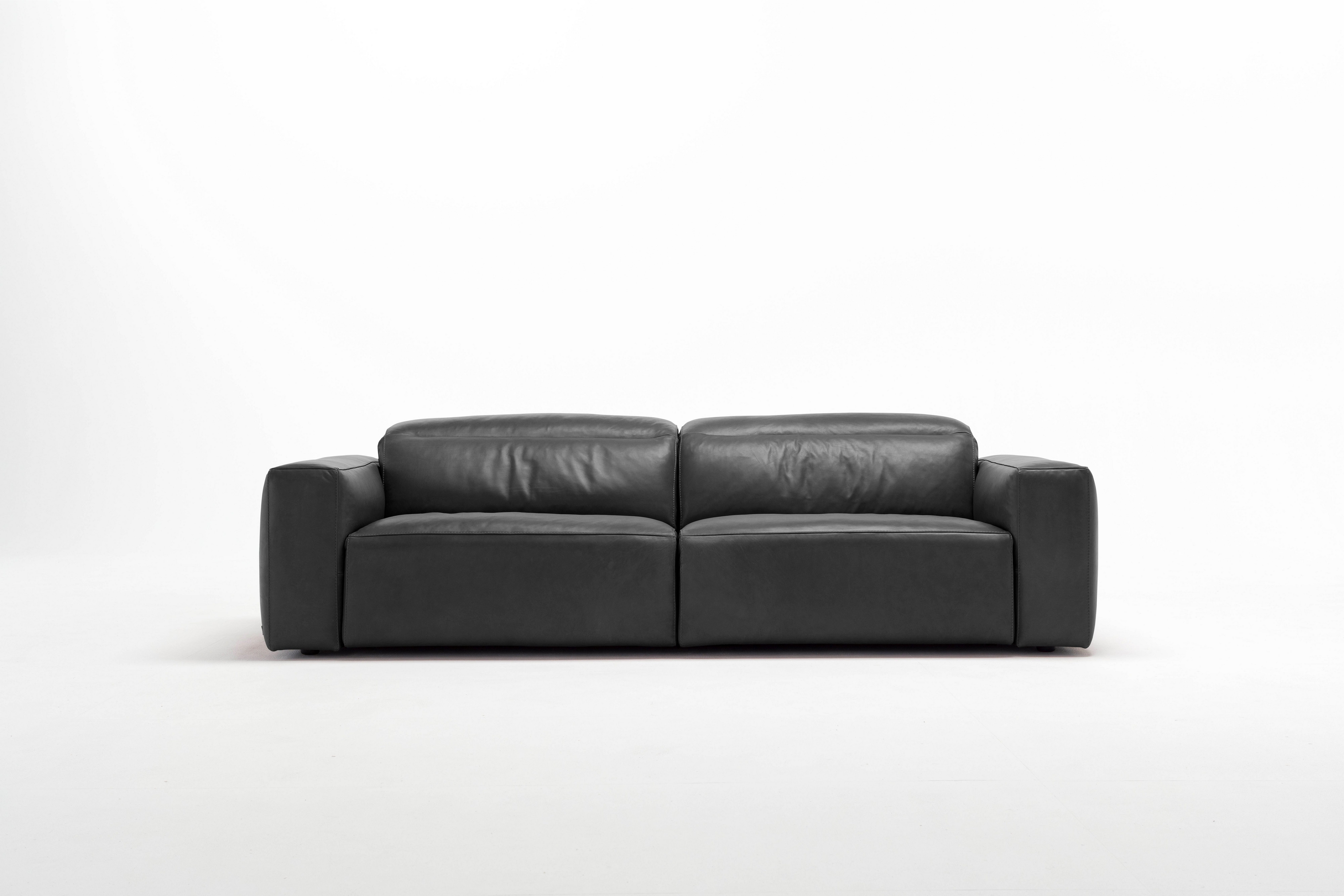 Egoitaliano 2,5-Sitzer Beverly, Designsofa mit erstklassigem Sitzkomfort und tollen Details, Breite 242 cm, verstellbare Kopfteile