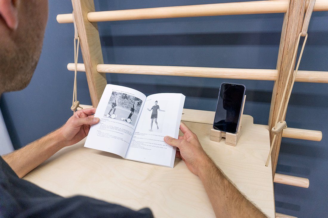 pedalo® Sprossenwand Tisch Ablage als Sitz- und Stehtisch verstellbar für Sprossenwand, (universell passend), Stufenlose Winkeleinstellung der Arbeitsfläche