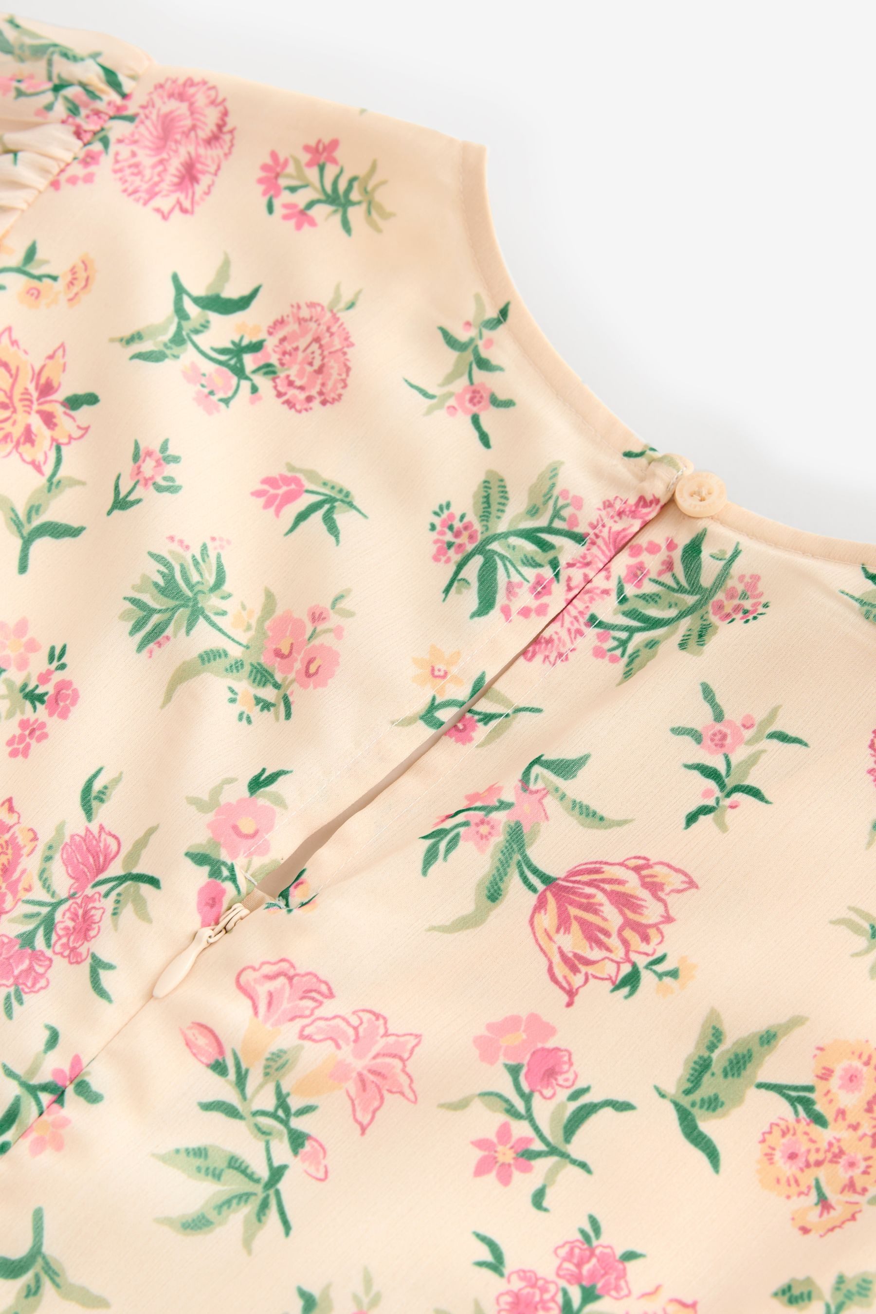 LAURA ASHLEY Chiffonkleid Laura Ashley Henlake Midi-Kleid aus Chiffon (1-tlg)