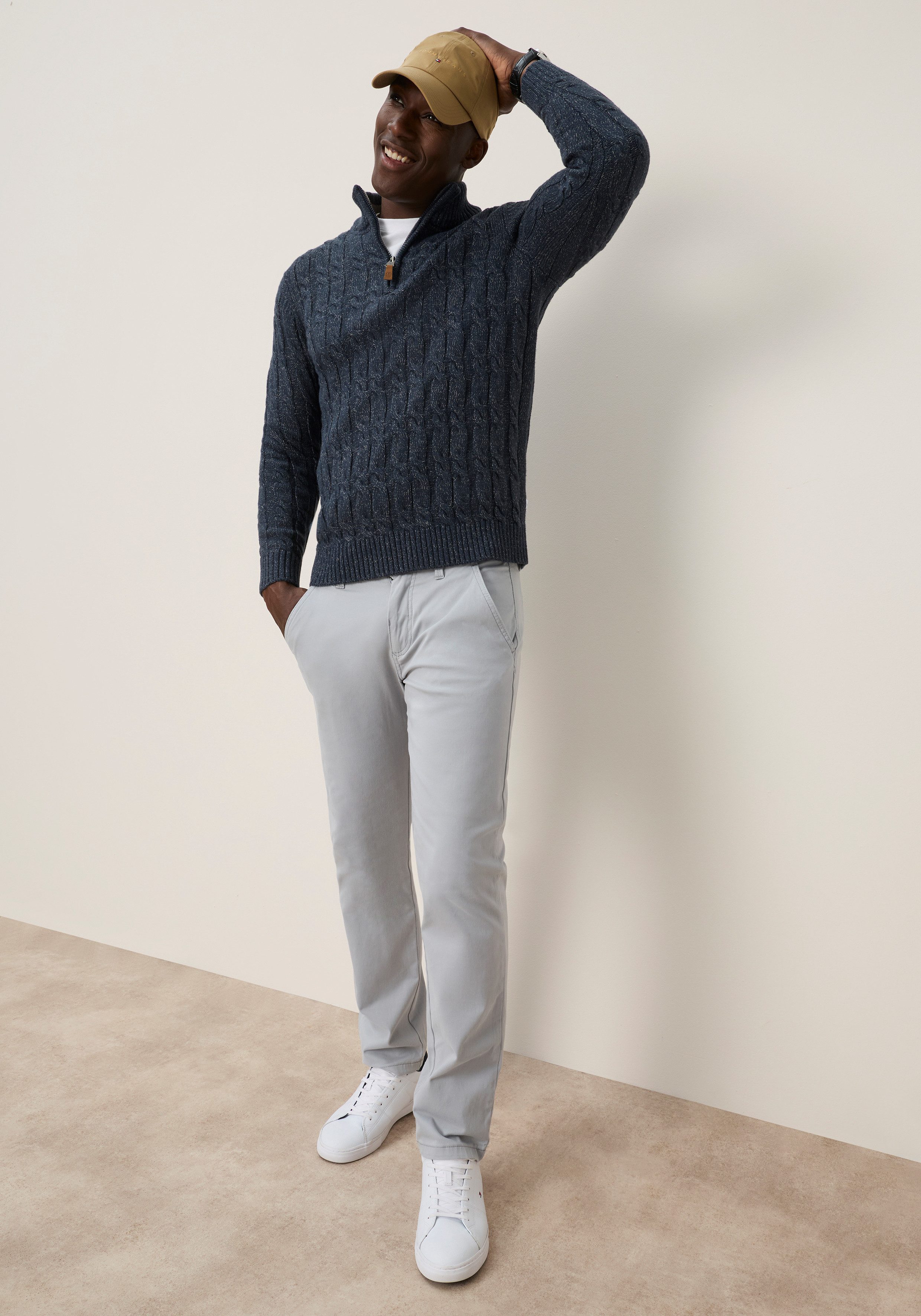 Zum Outfit 6