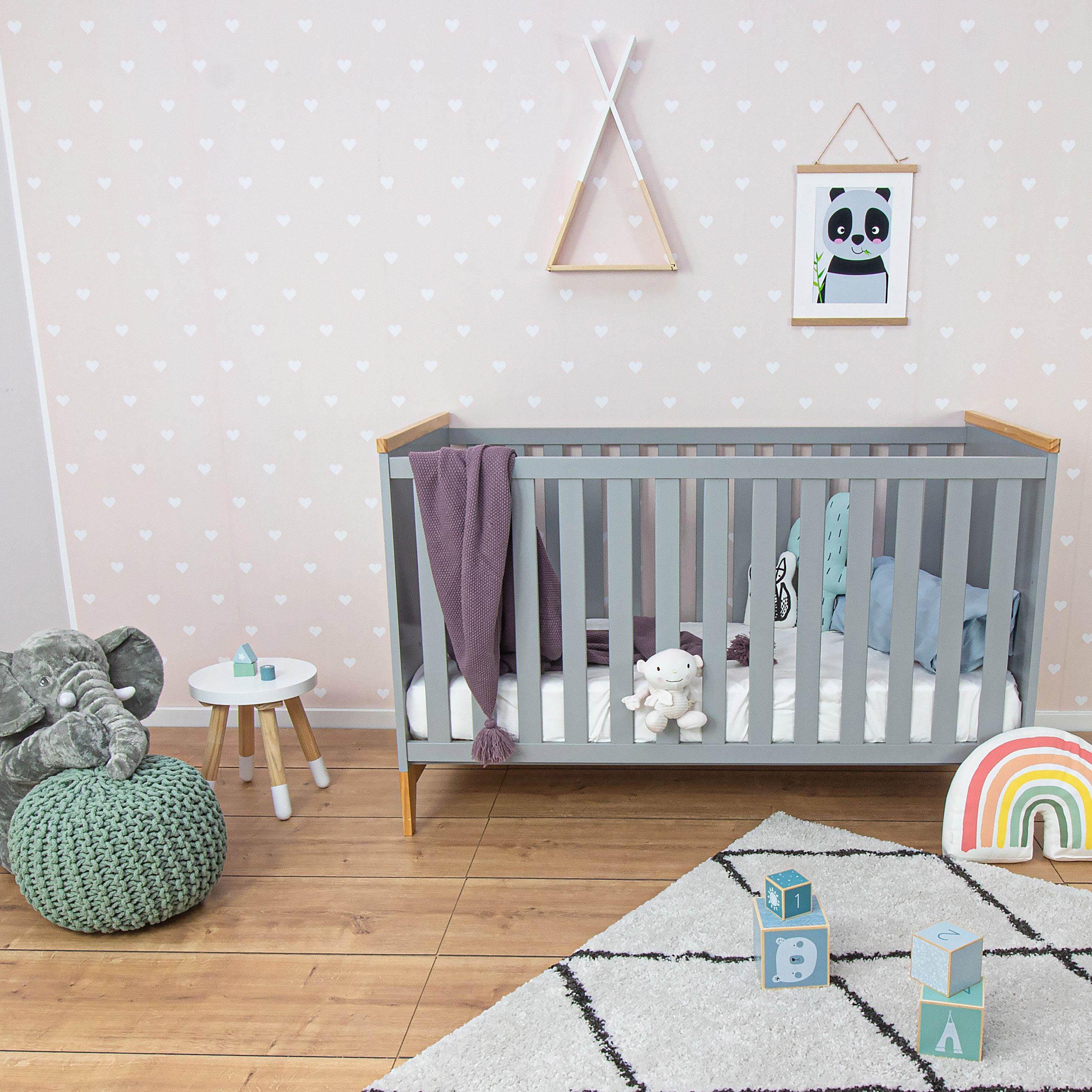 Puckdaddy GmbH Babybett Ida (140x70cm) in Grau, mit herausnehmbaren Sprossen, grau und natur