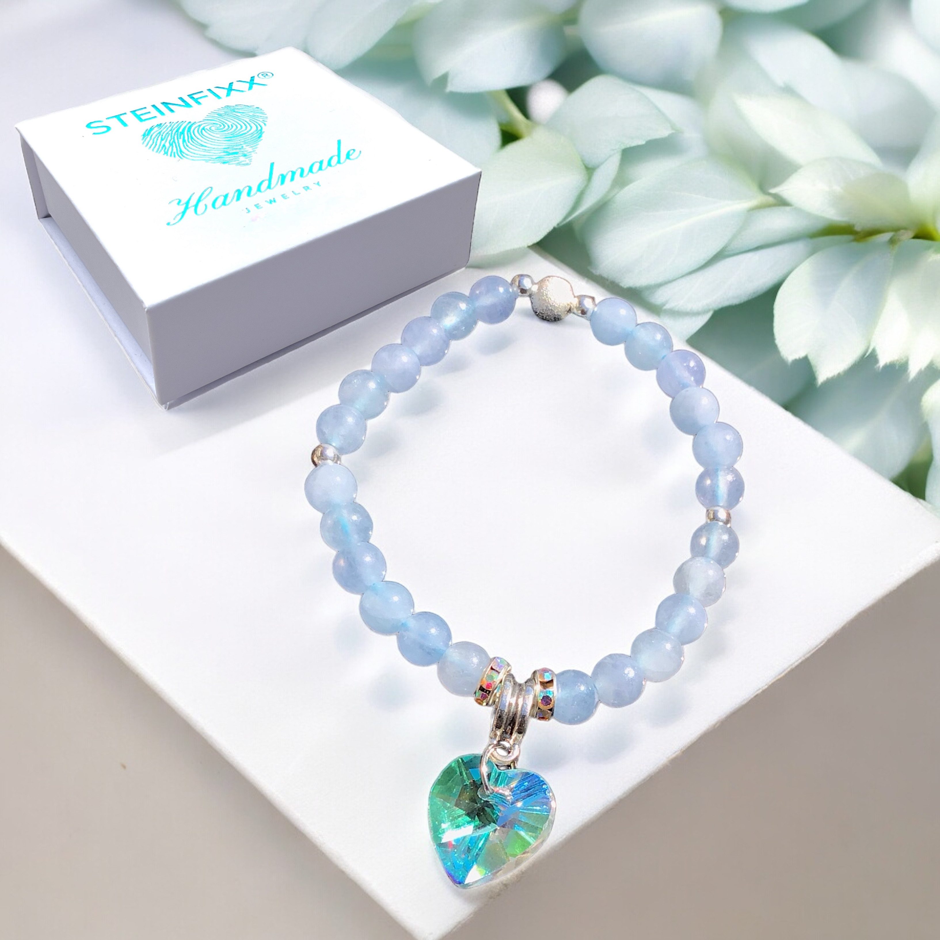 Steinfixx® Perlenarmband Aquamarin Armband mit Aura Herz Größe M (entzückend und edel, 1-tlg., 16-17 cm, Perlen 4-6mm), Edelsteinarmband inclusive edler Geschenkbox