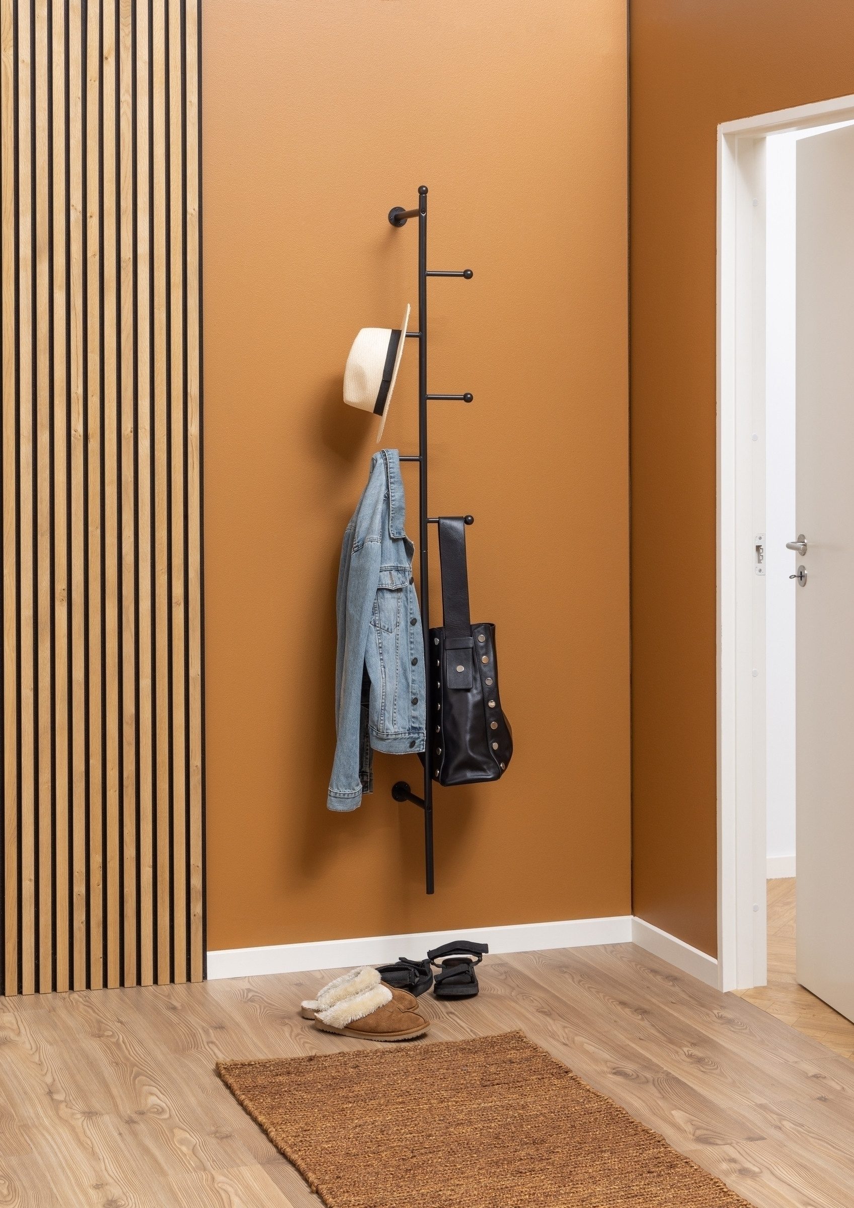 ACTONA GROUP Wandgarderobe in schwarz, Stahl - 24,6x171,2x20,7cm (BxHxT) günstig online kaufen