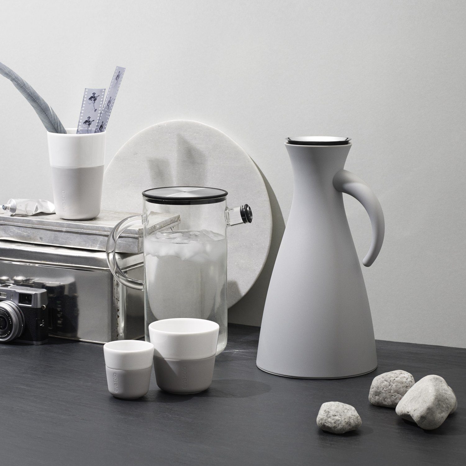 Eva Solo Isolierkanne Marble Grey 1 Liter, (Einzeln)