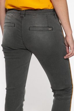 ATT Jeans Slim-fit-Jeans Lola mit sportlichem Band an den Seitennähten