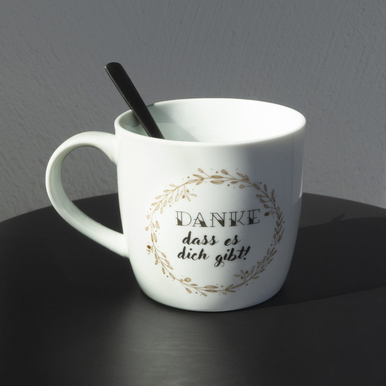 Geda Labels GmbH Tasse Mama Danke, 1-tlg., Porzellan, Weiß, 300ml, spülmaschinengeeignet