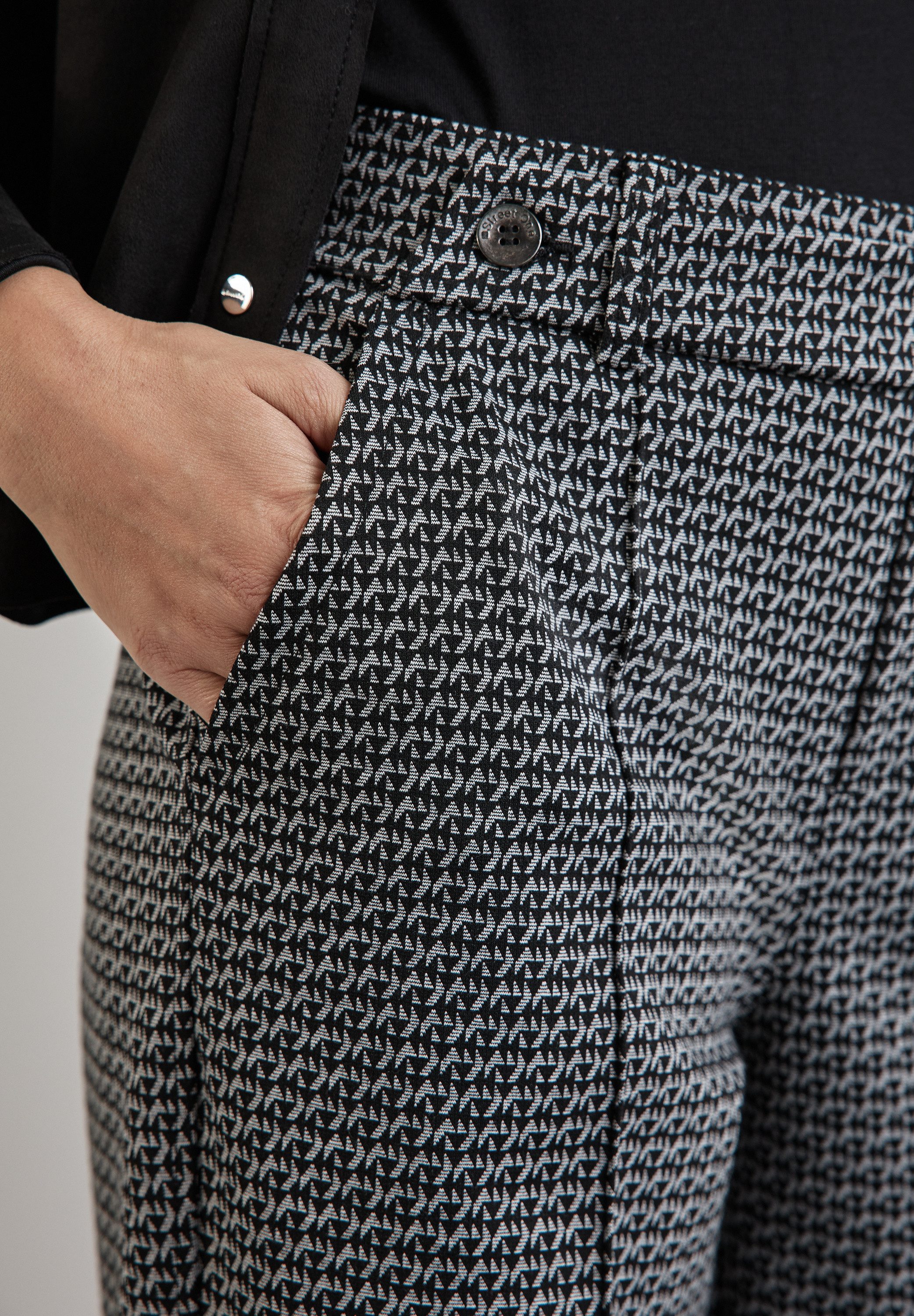 STREET ONE Stoffhose Sommerhose mit Jaquard Muster