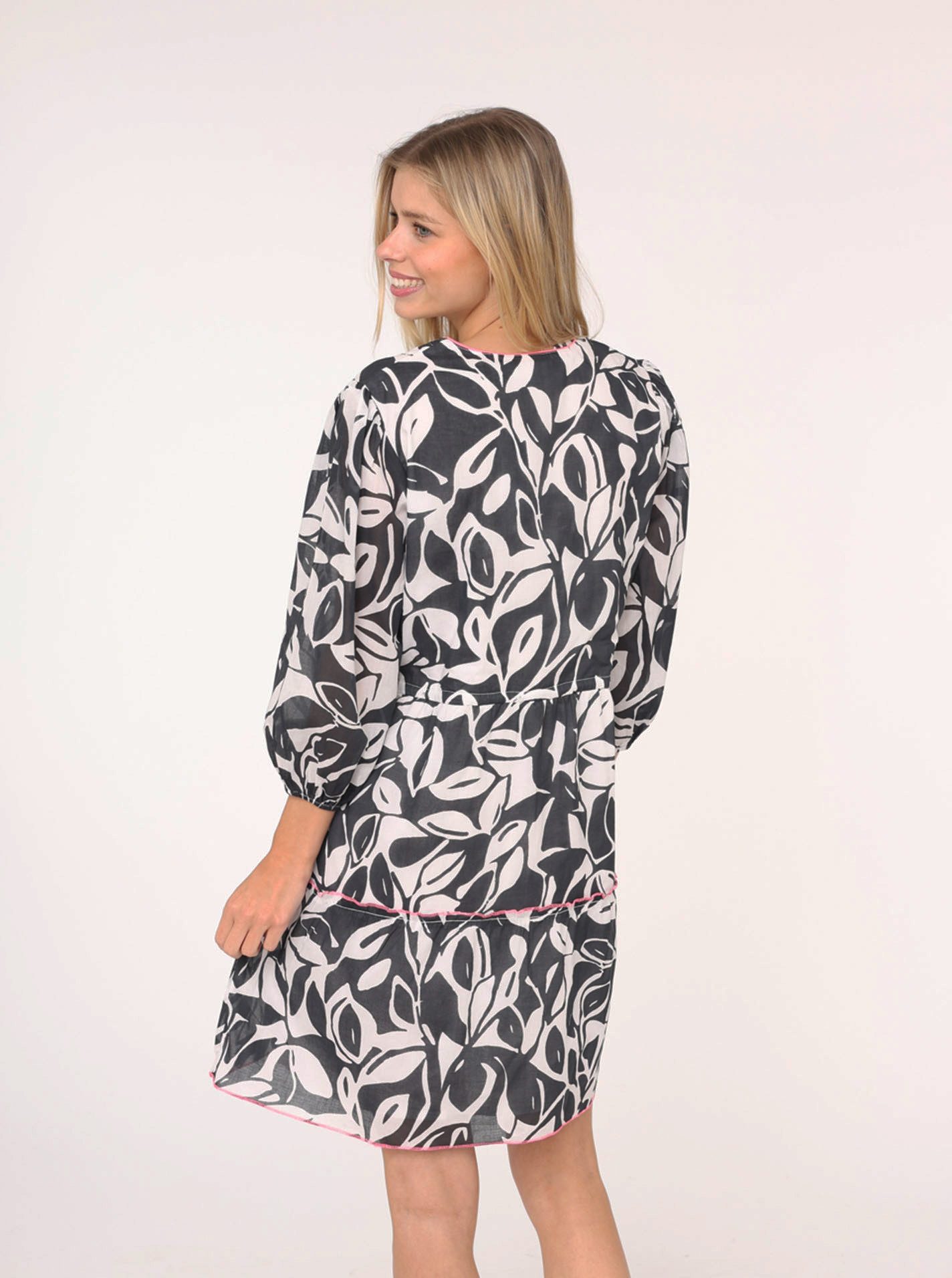 Zwillingsherz Sommerkleid "Blätter Zweifarbig" mit Tasseln und kontrastfarbigen Details